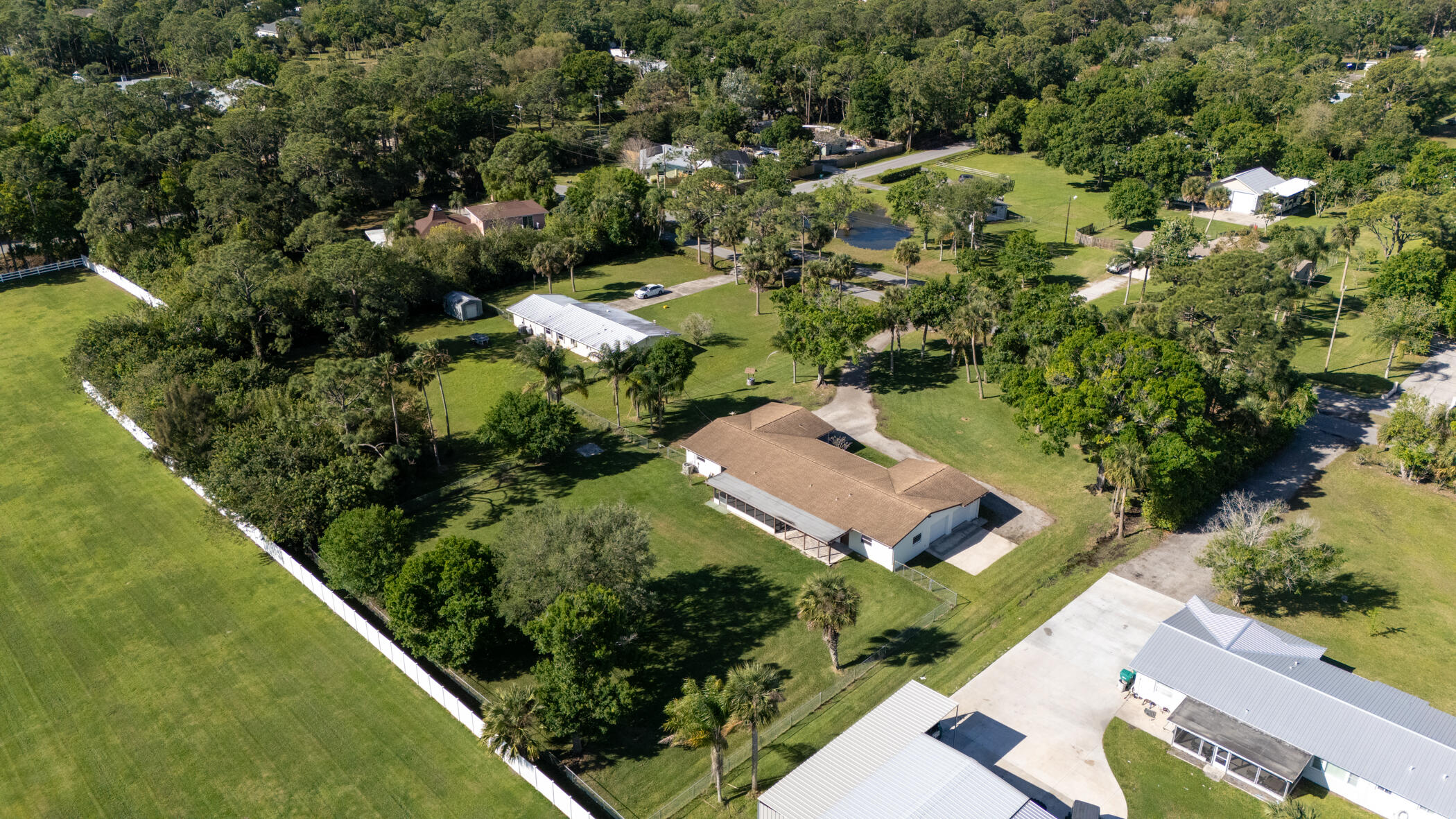 2555 Lake Crest Boulevard