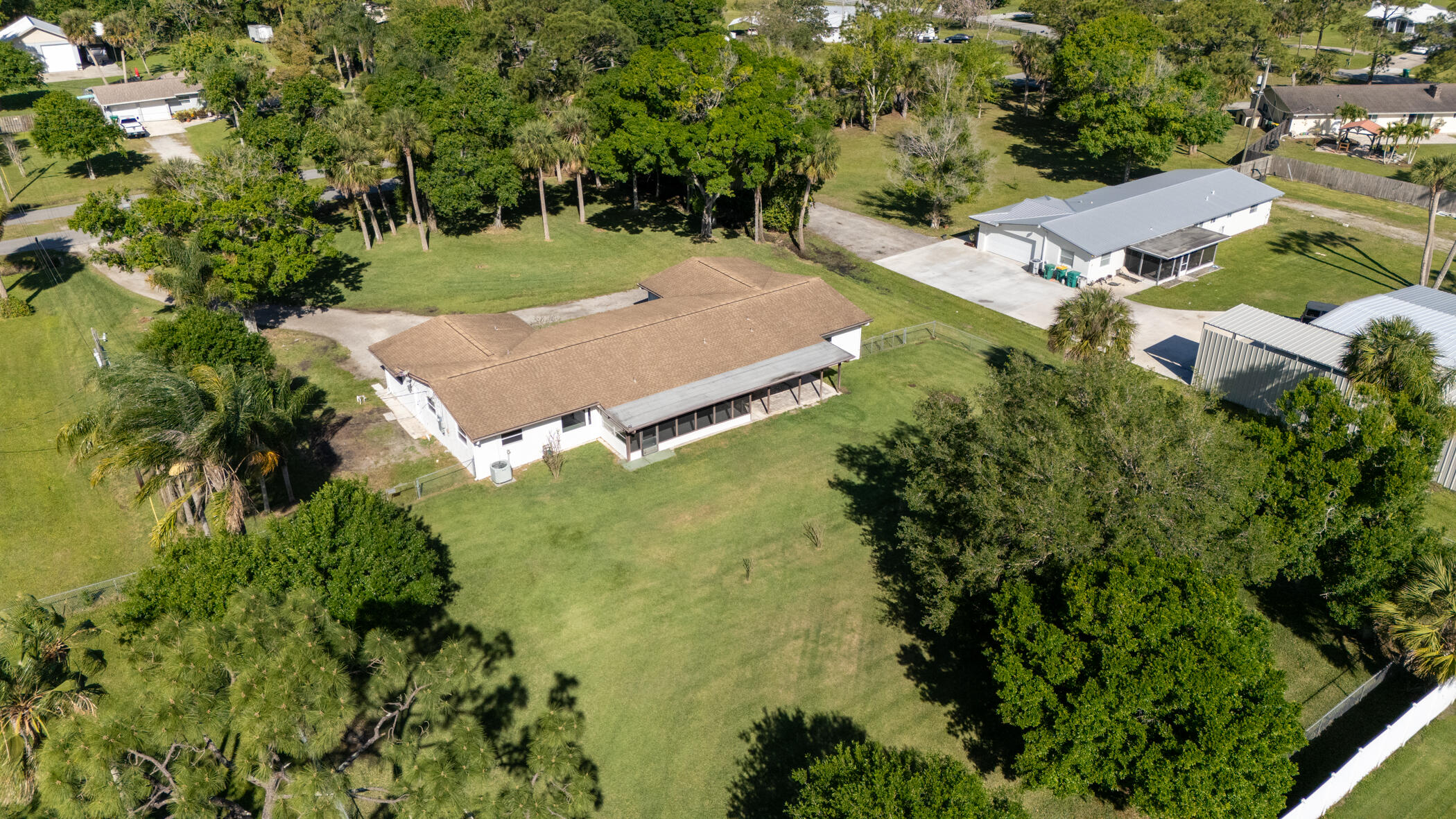 2555 Lake Crest Boulevard