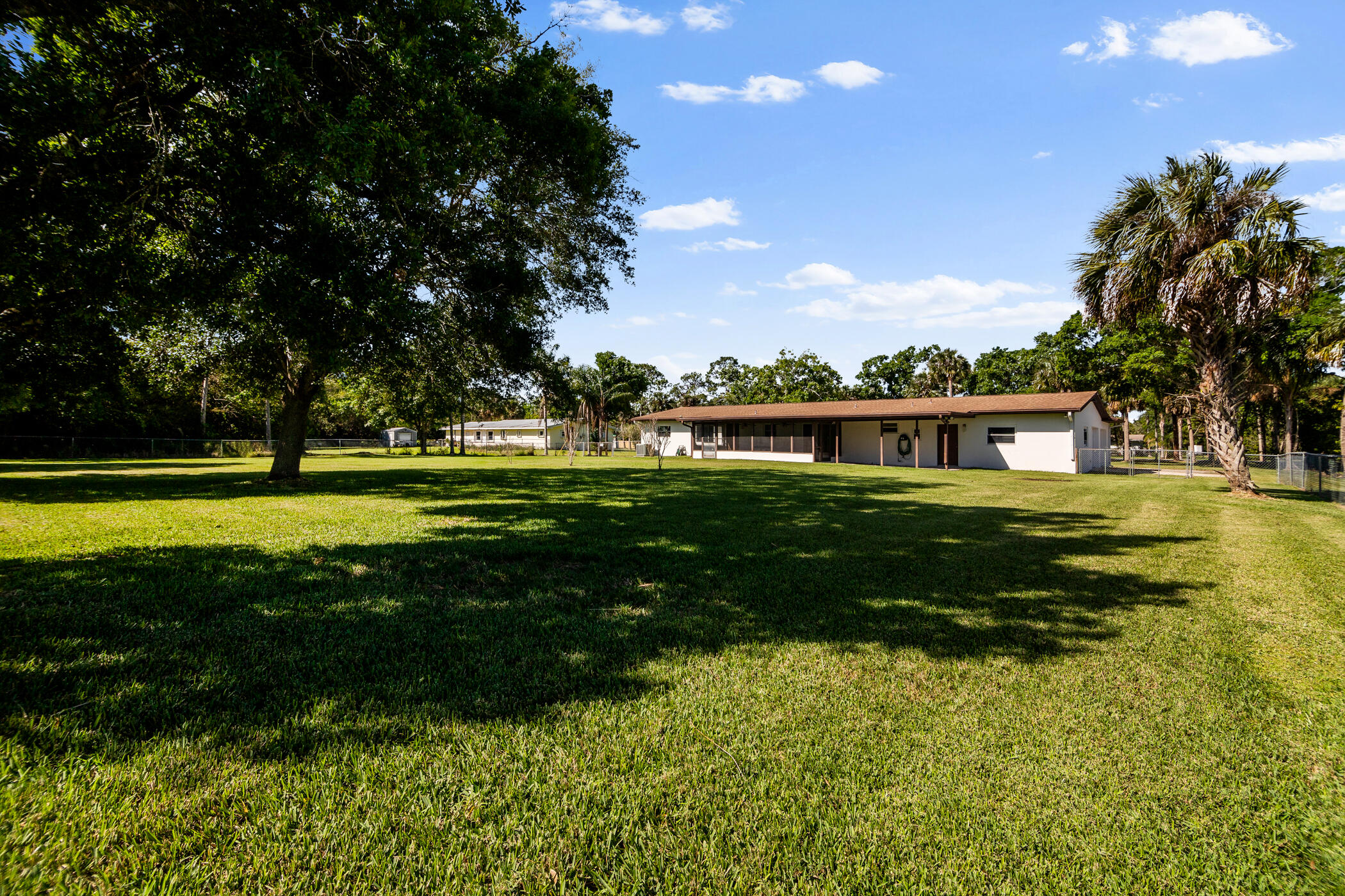 2555 Lake Crest Boulevard