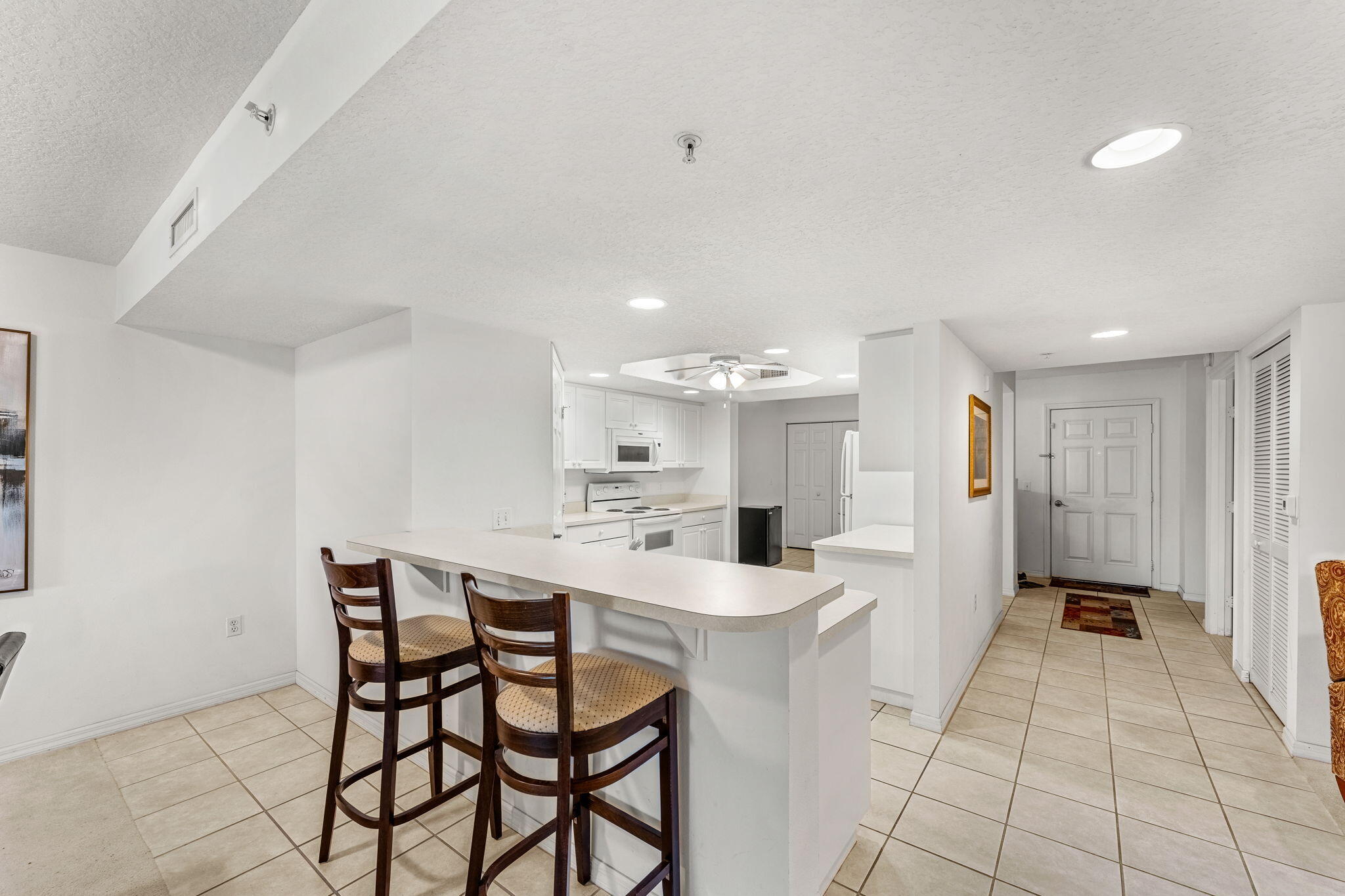 8921 Lake Drive, B404