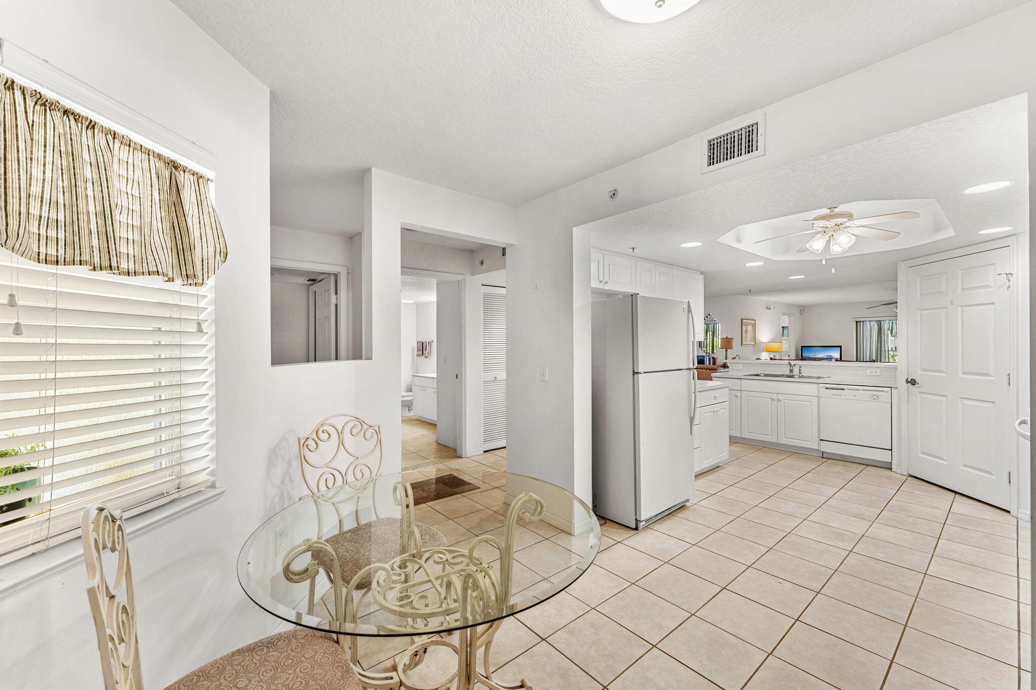 8921 Lake Drive, B404