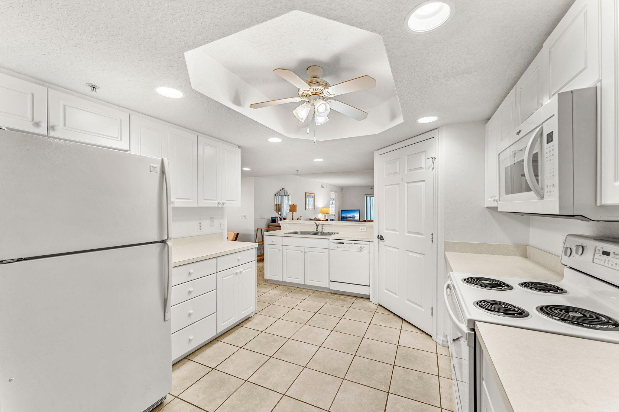 8921 Lake Drive, B404