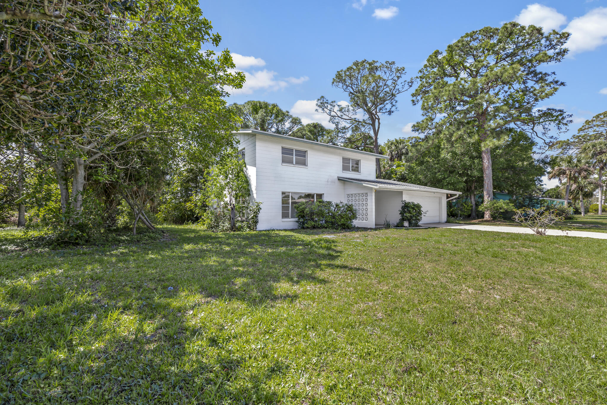 455 Pine Boulevard