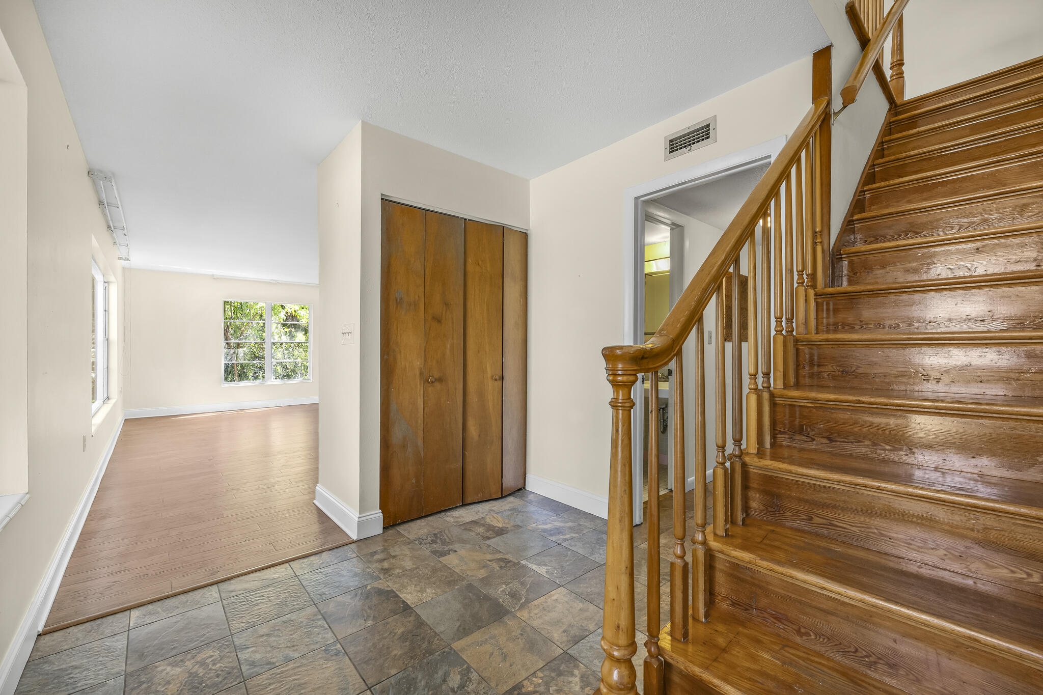 455 Pine Boulevard