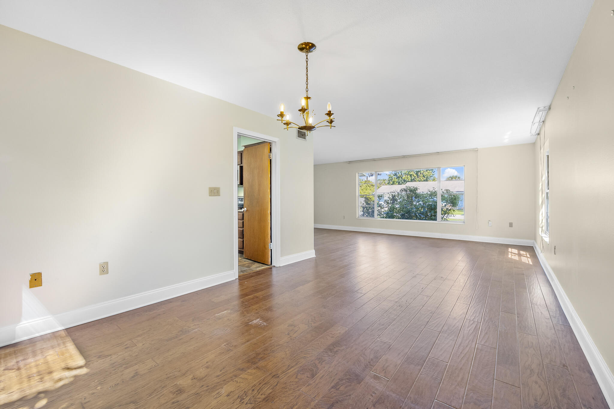 455 Pine Boulevard