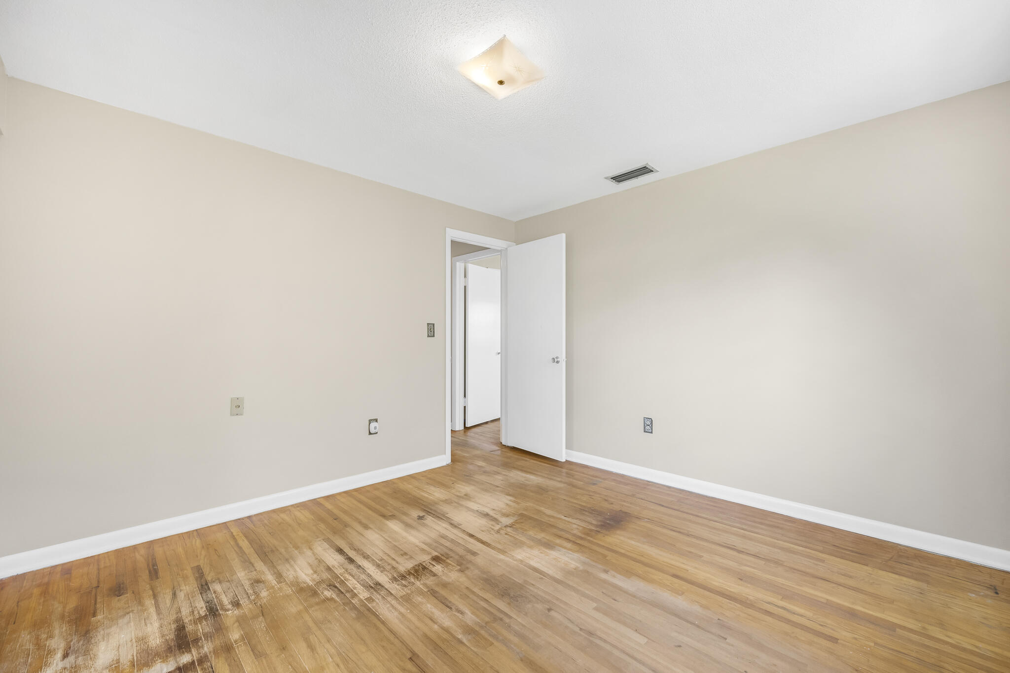 455 Pine Boulevard