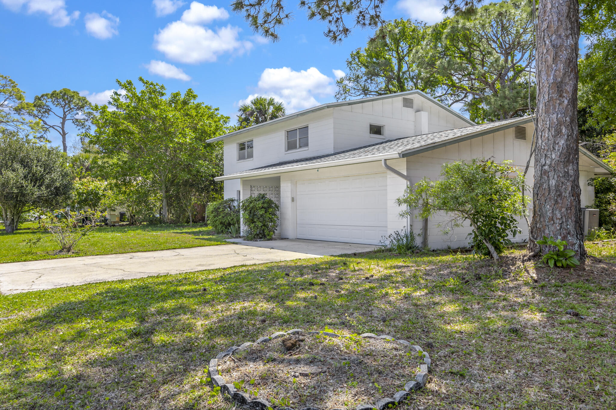 455 Pine Boulevard