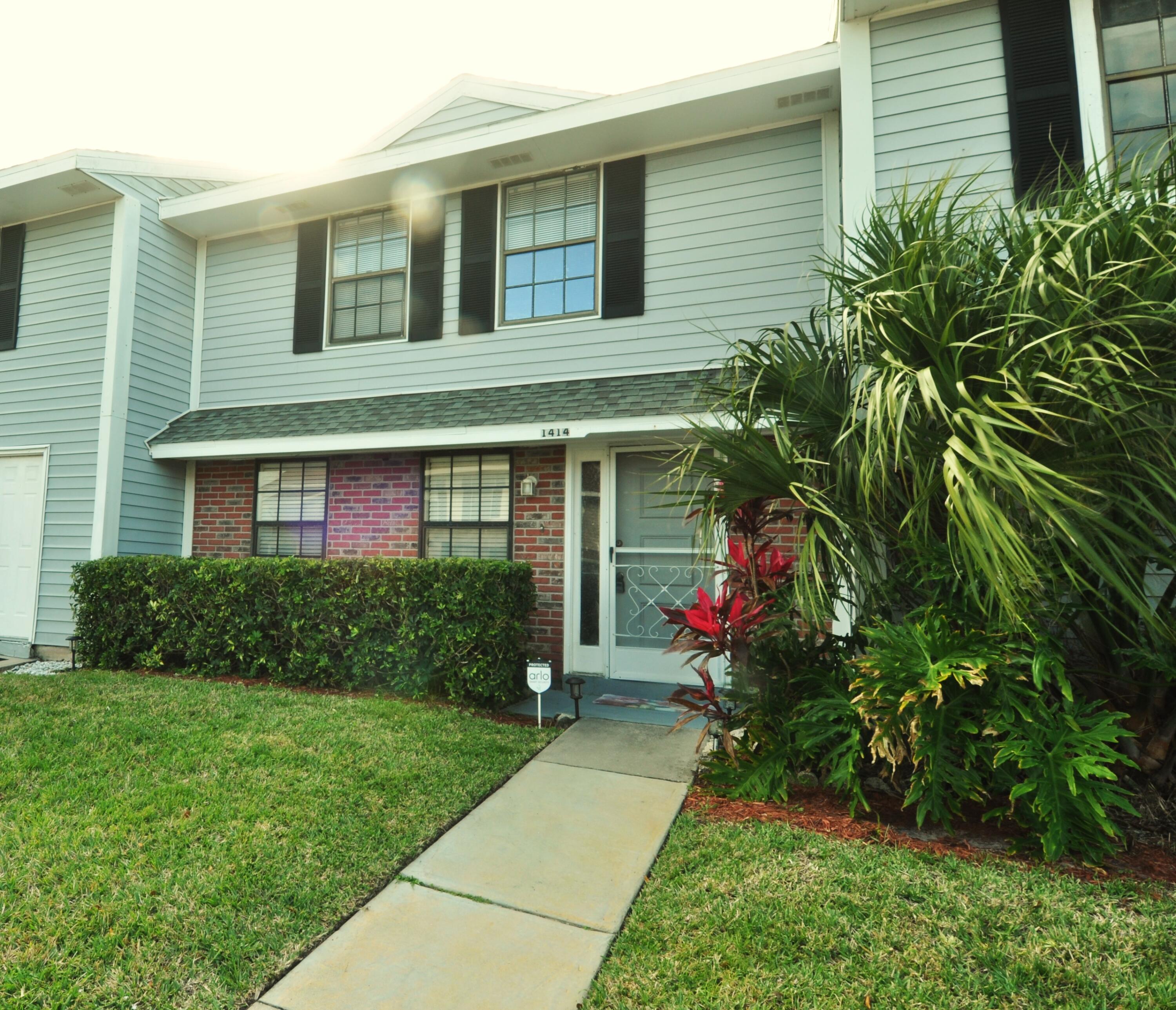 1414 Manor Drive NE