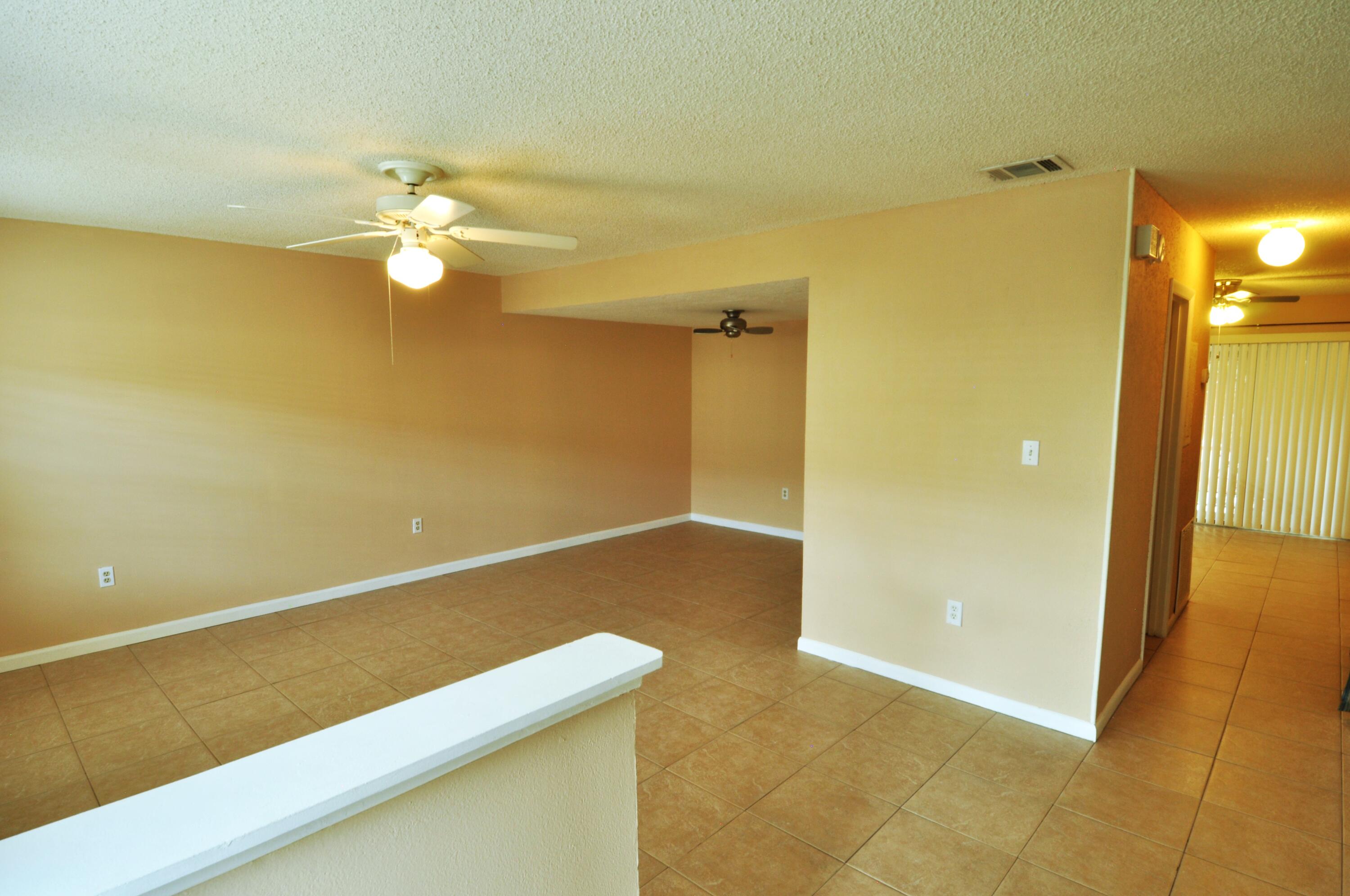 1414 Manor Drive NE