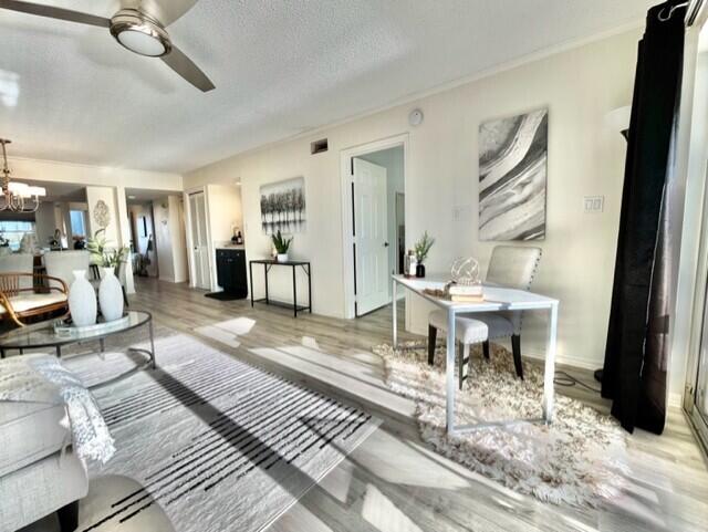 540 S Brevard Avenue, 432