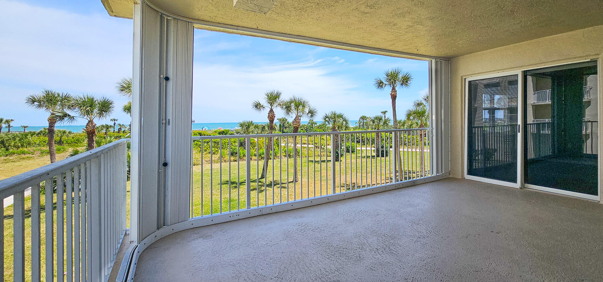 606 Shorewood Drive, C205