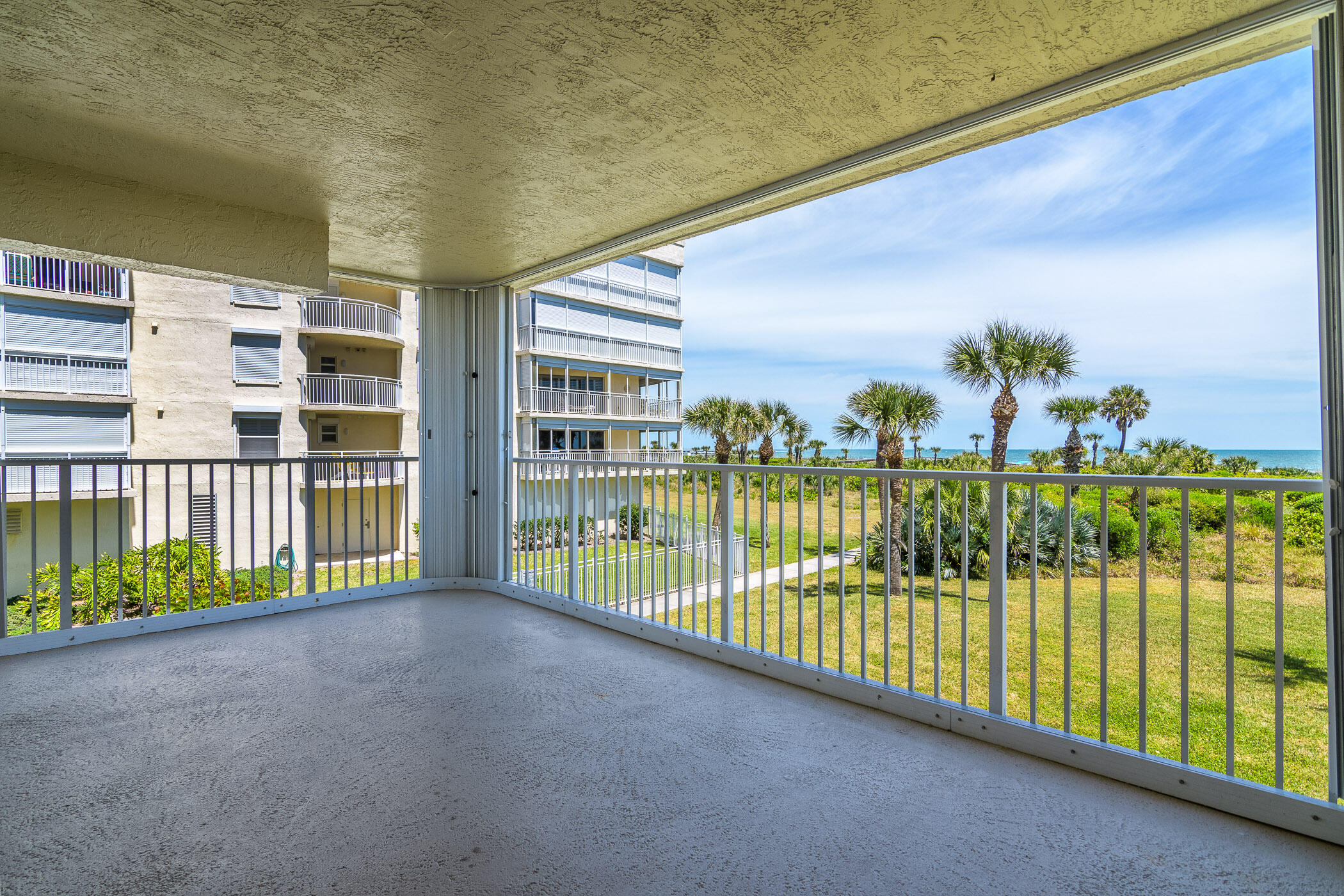606 Shorewood Drive, C205