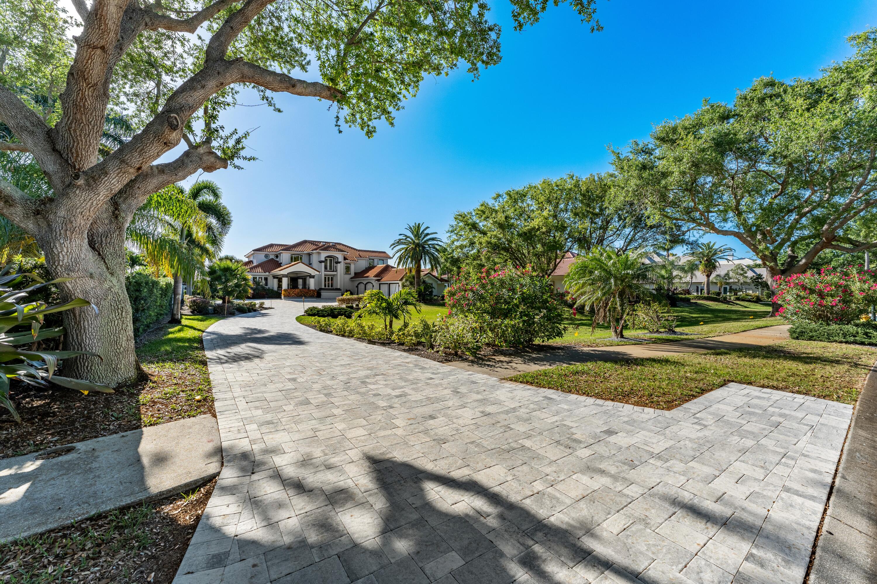 125 Lansing Island Drive