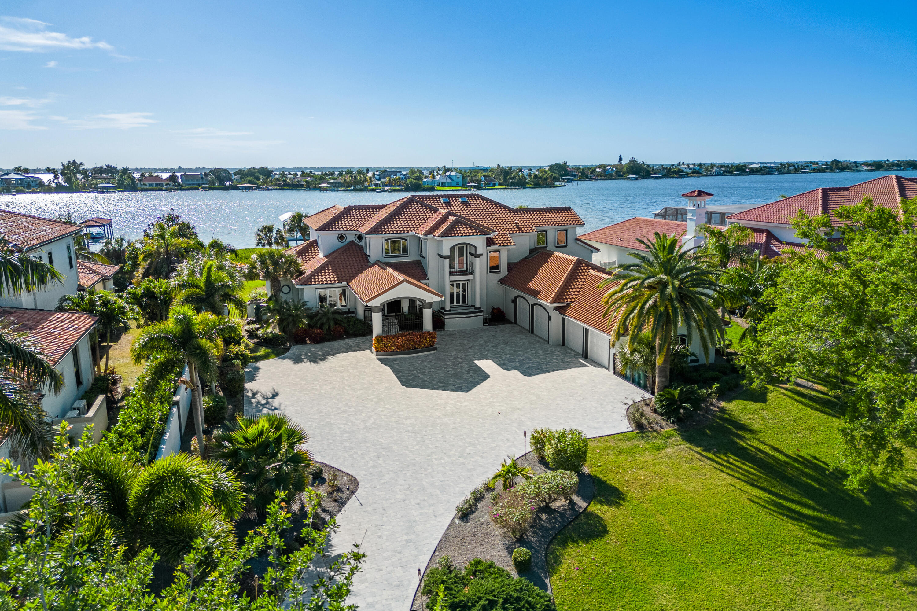 125 Lansing Island Drive