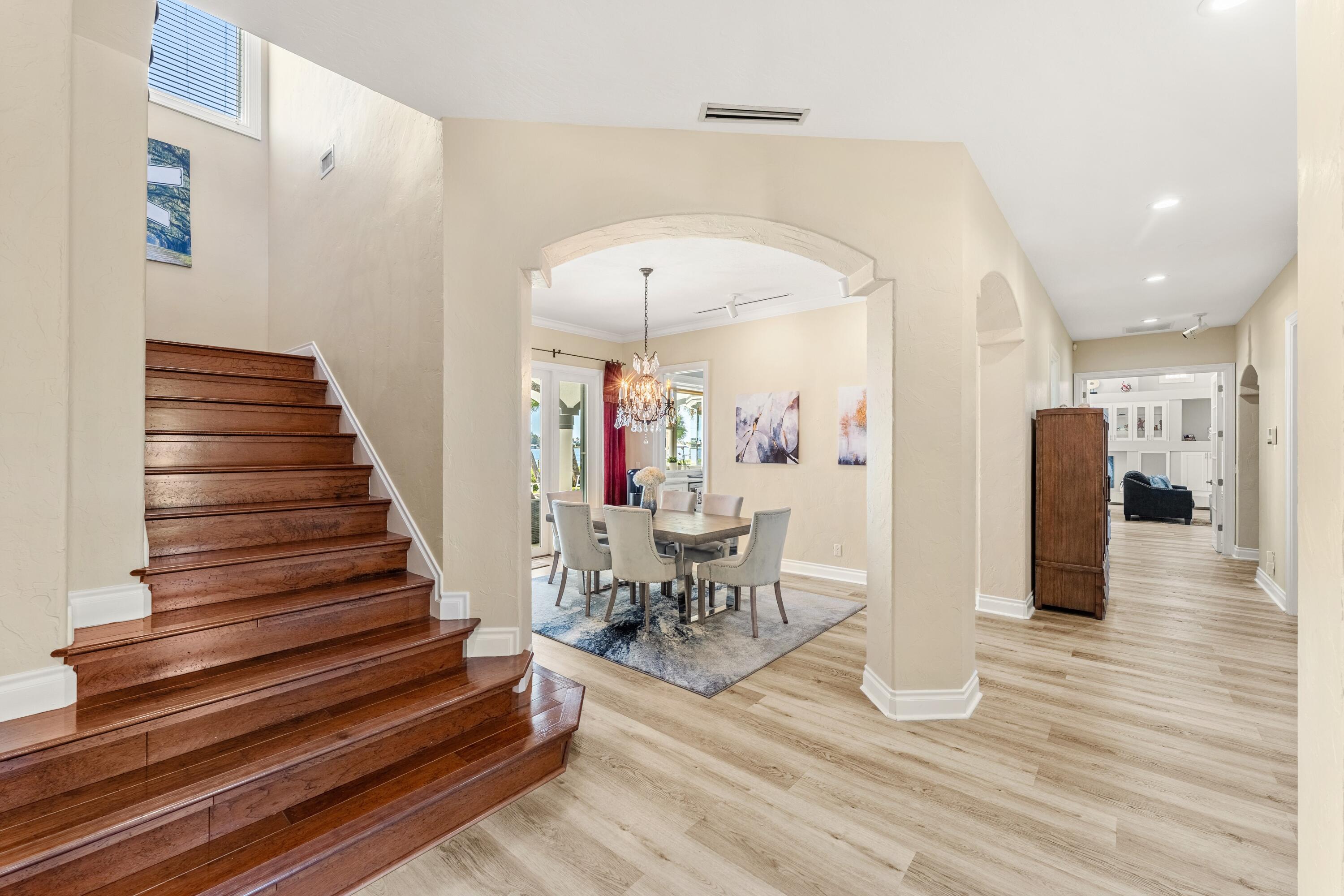 125 Lansing Island Drive