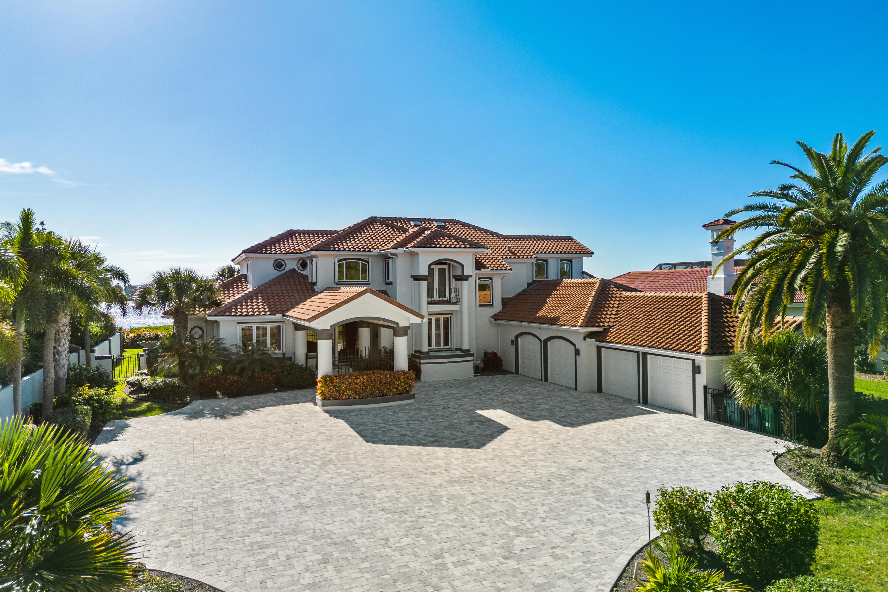 125 Lansing Island Drive