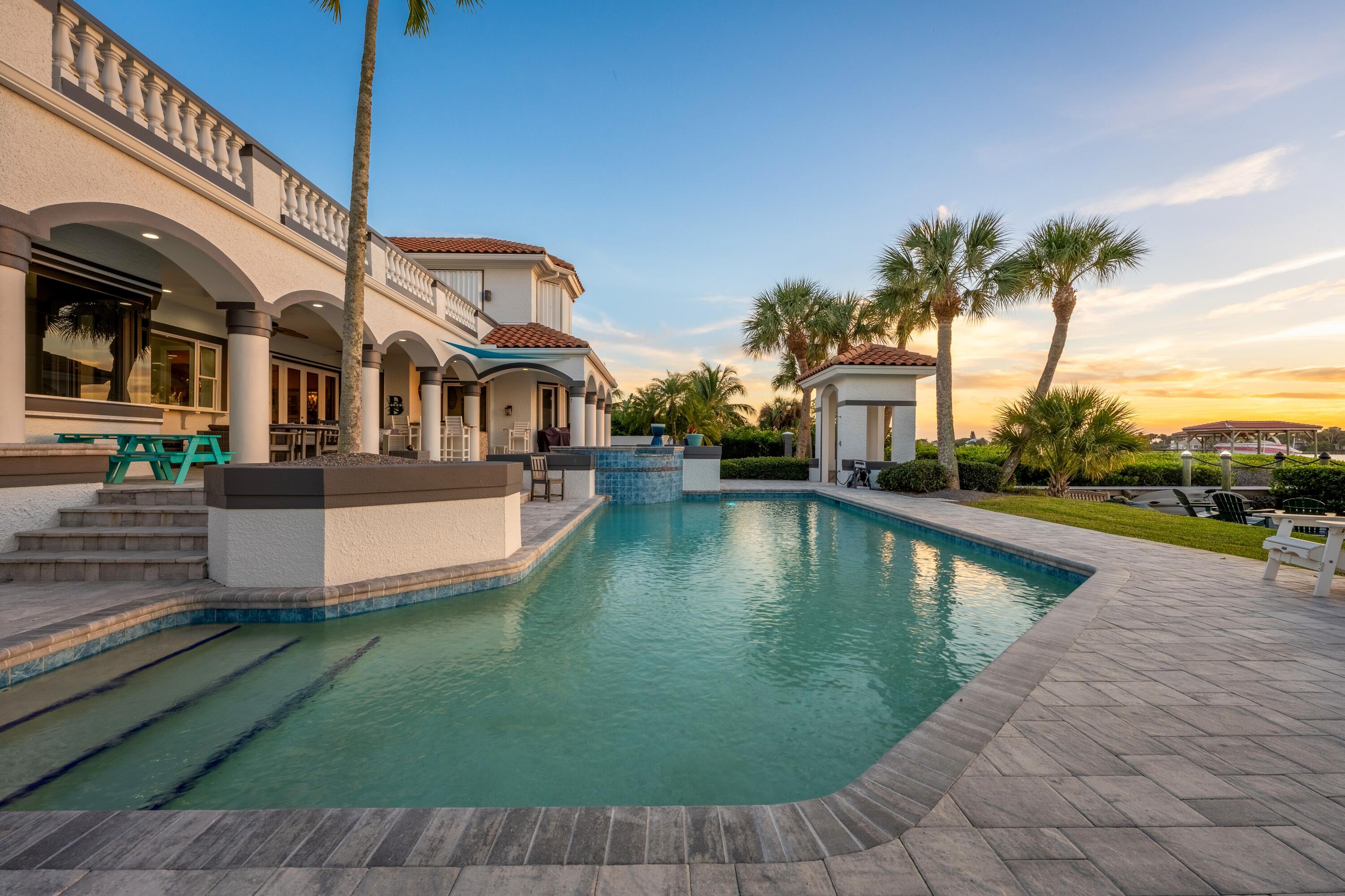 125 Lansing Island Drive