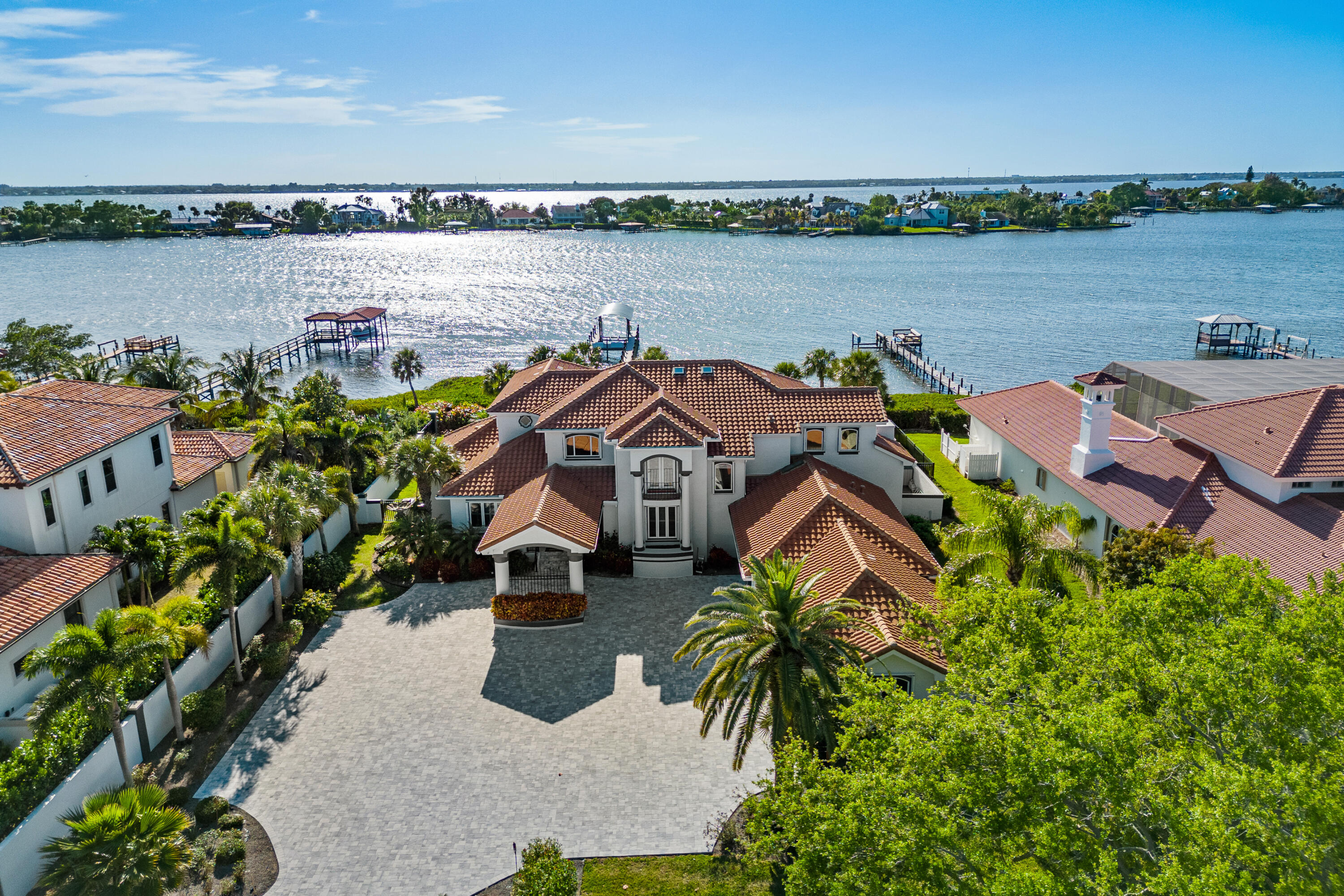 125 Lansing Island Drive