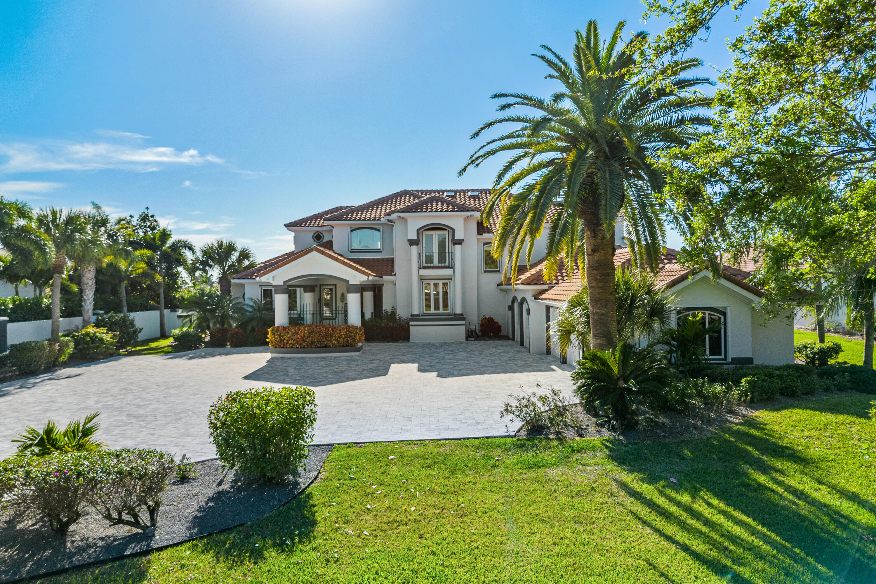 125 Lansing Island Drive