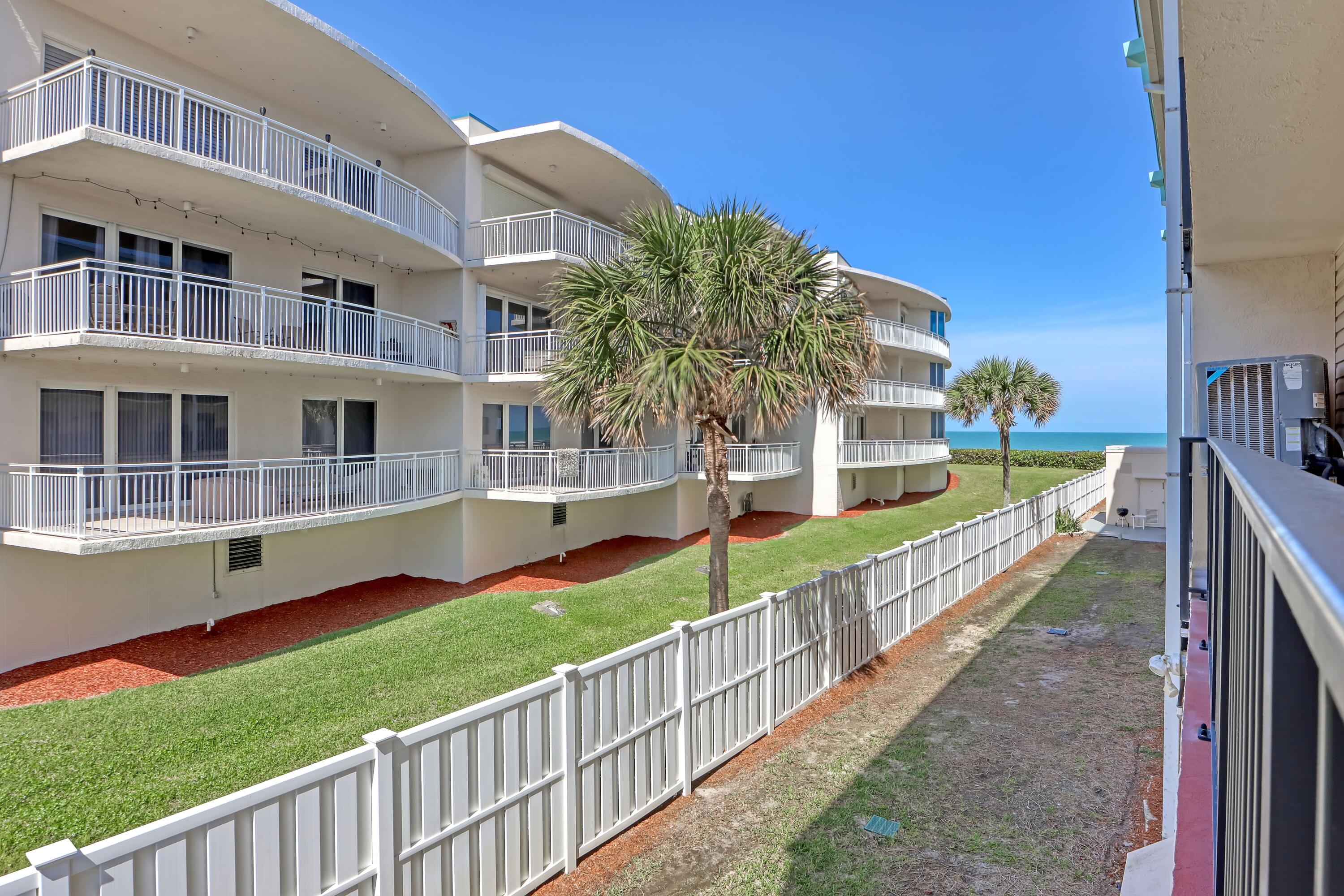 505 N Miramar Avenue, 208