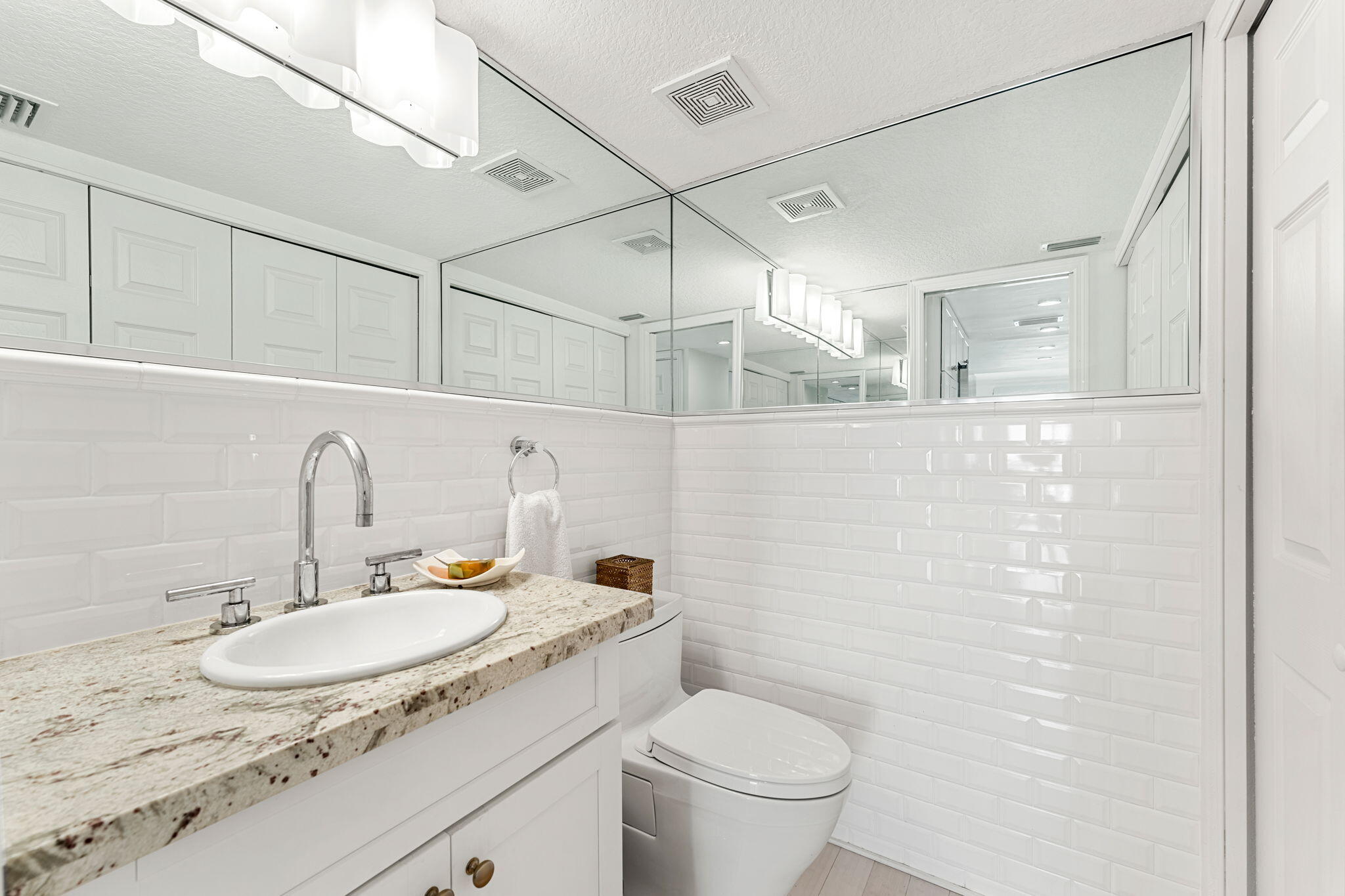 4813 S Highway A1a, 105