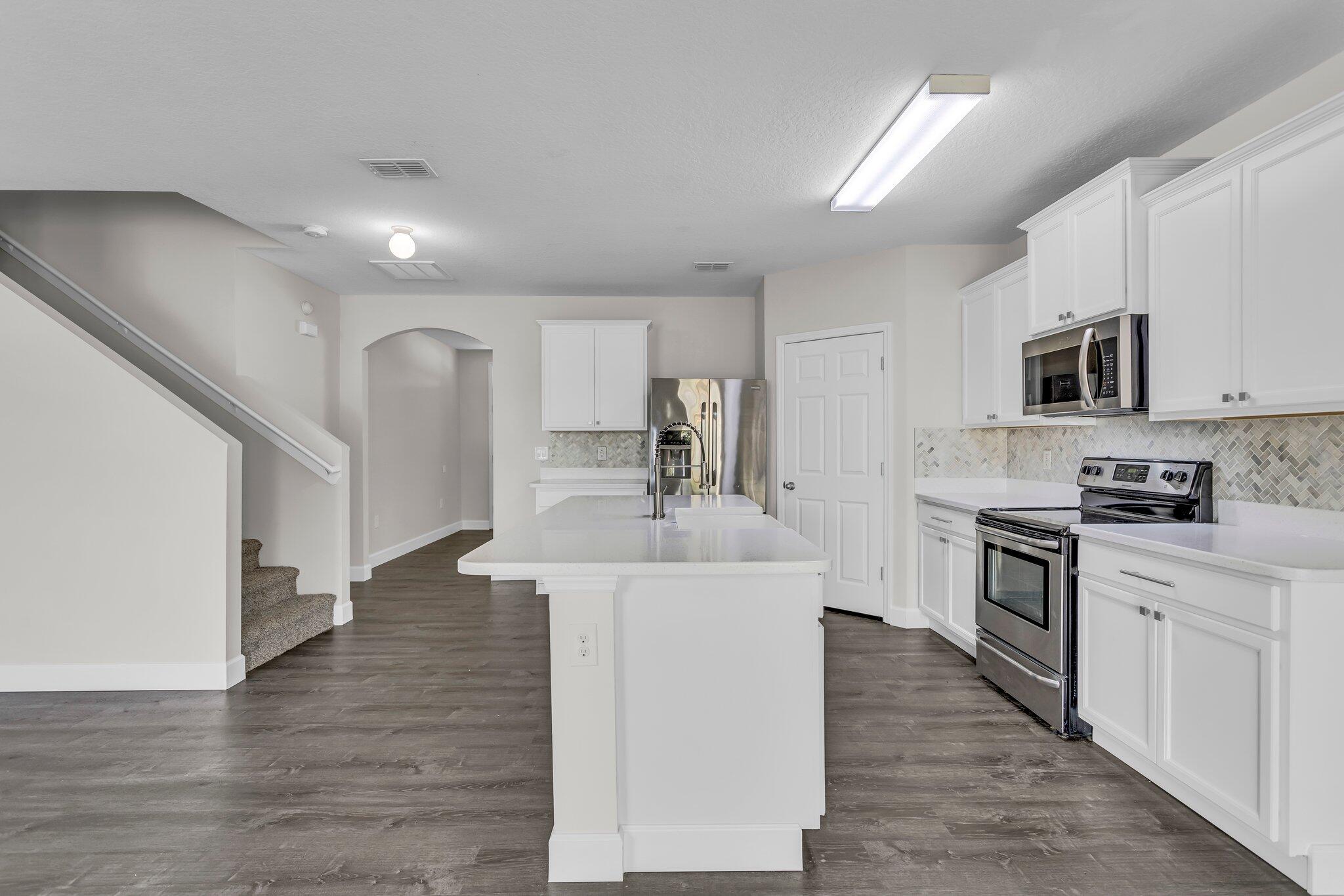 980 Swiss Pointe Lane
