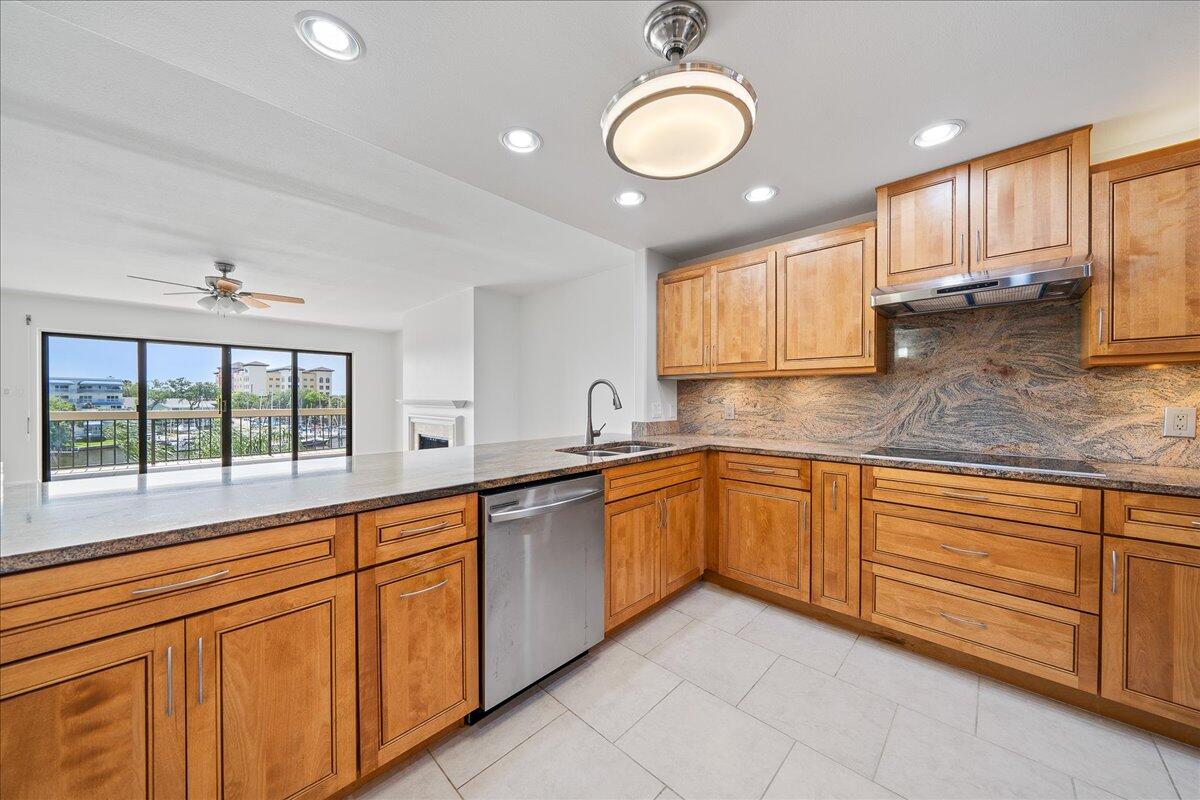 2220 Front Street, 402