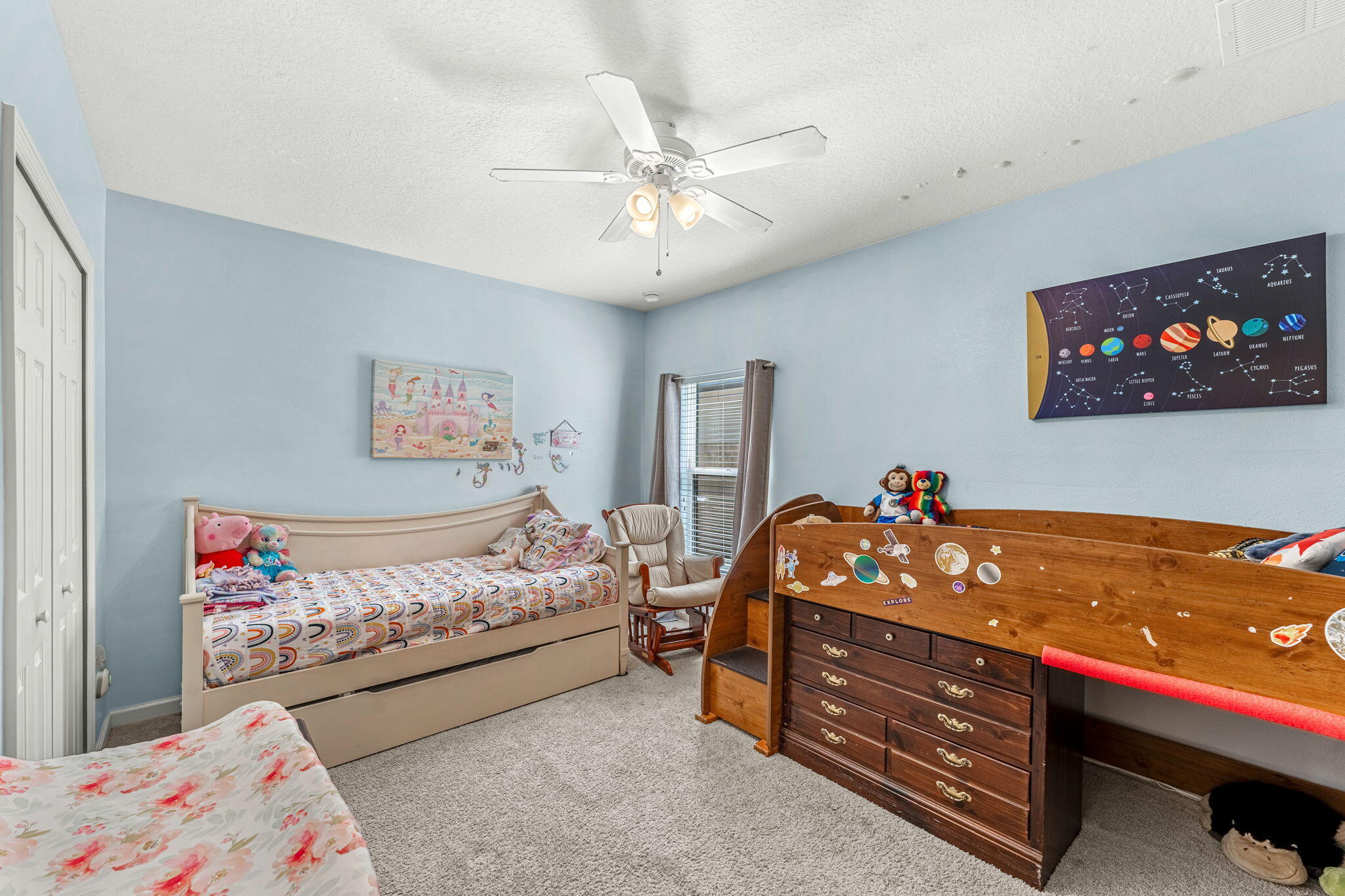 4528 Alligator Flag Circle