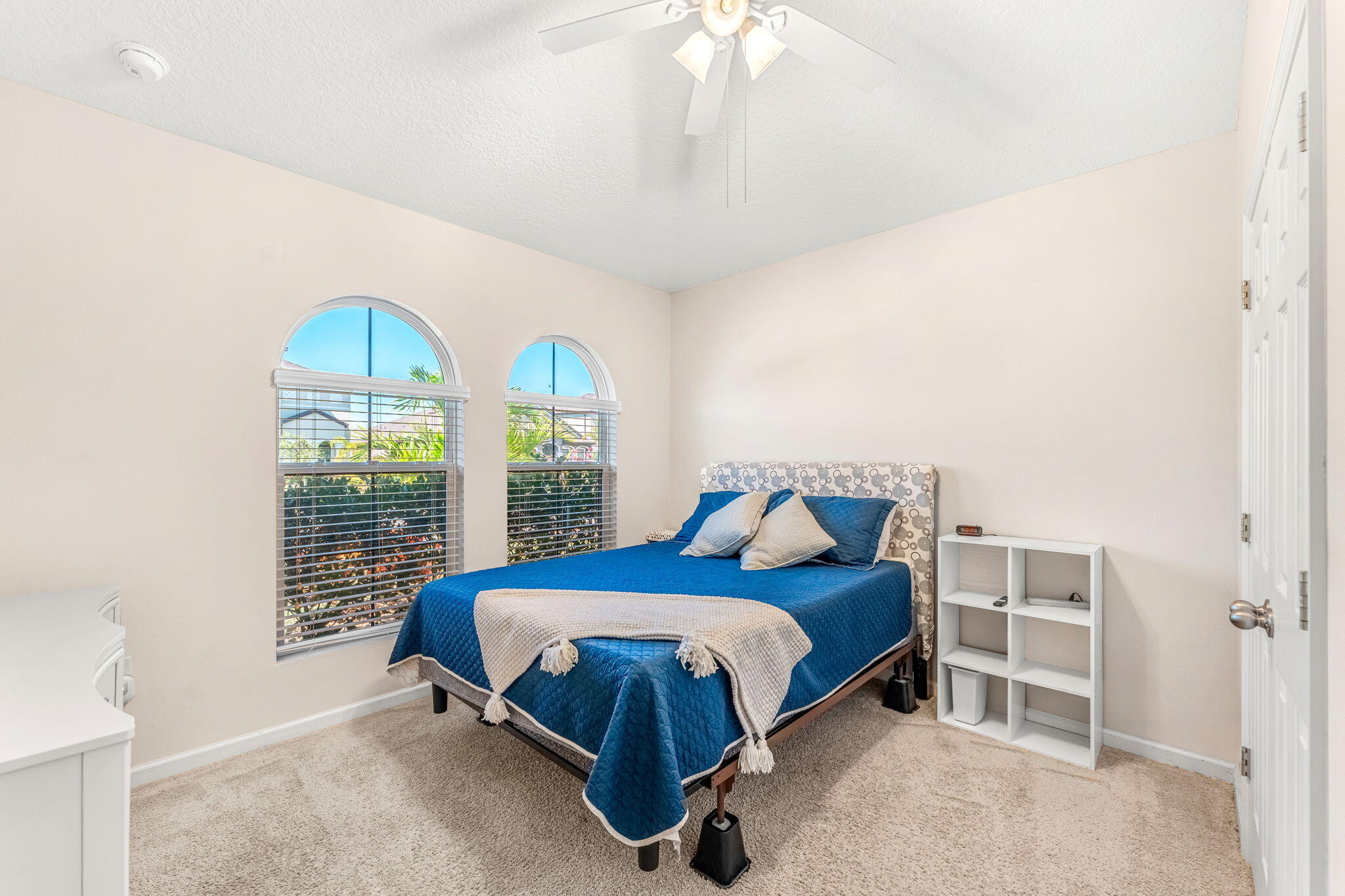 4528 Alligator Flag Circle