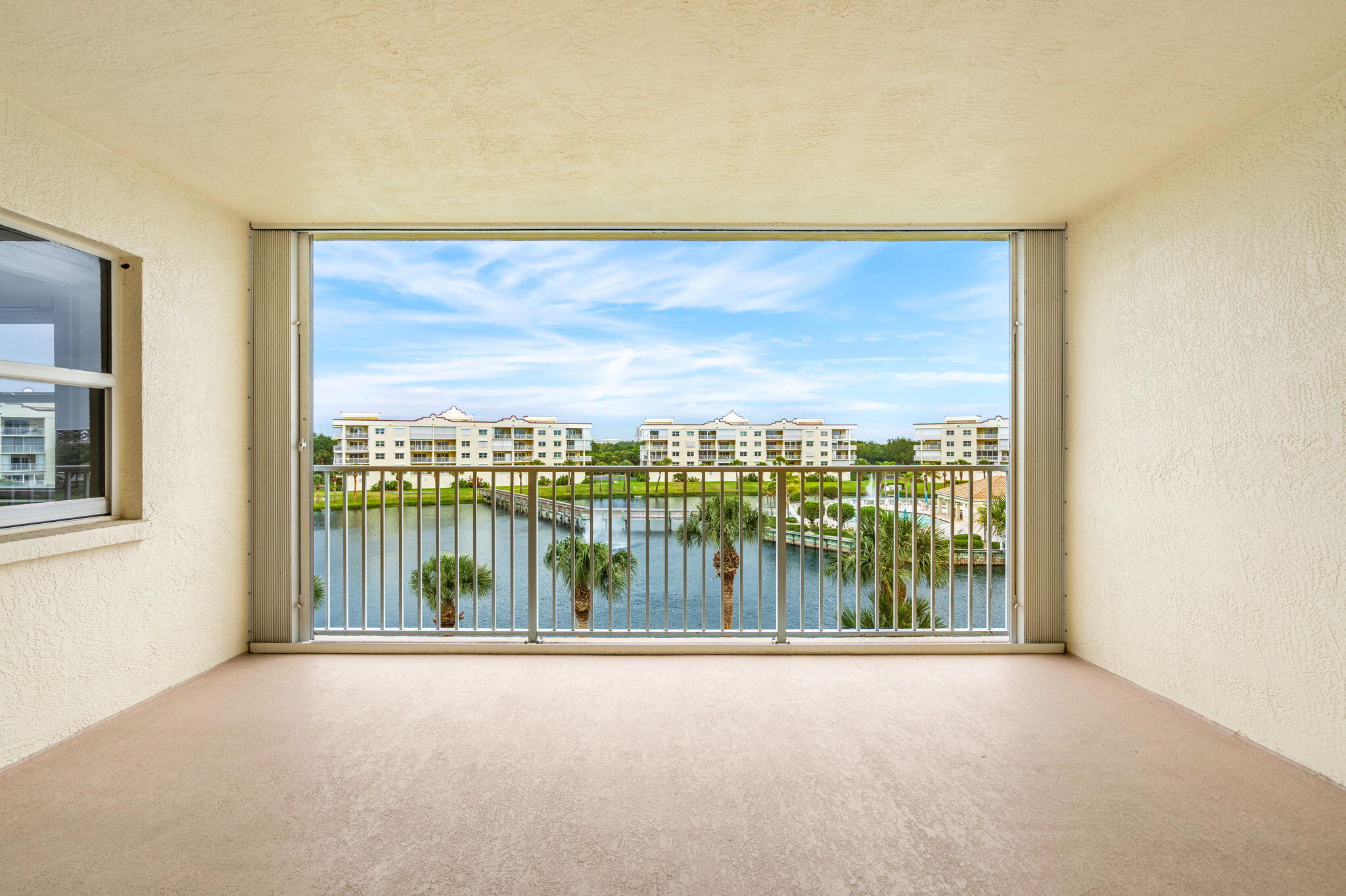 8891 Lake Drive, H404