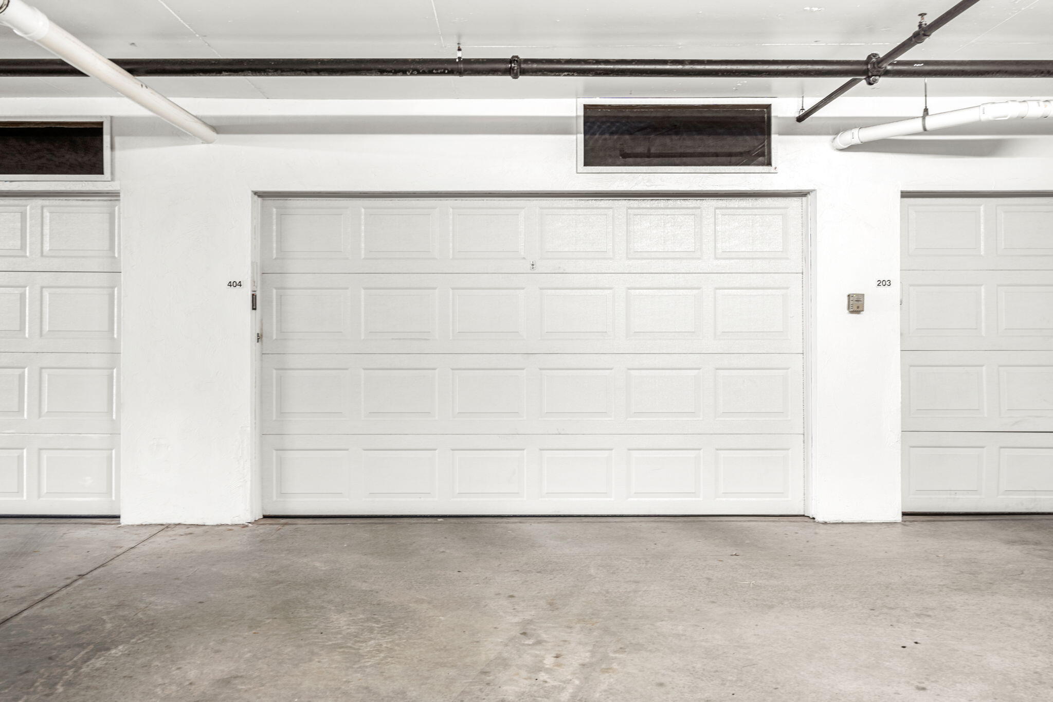 8891 Lake Drive, H404