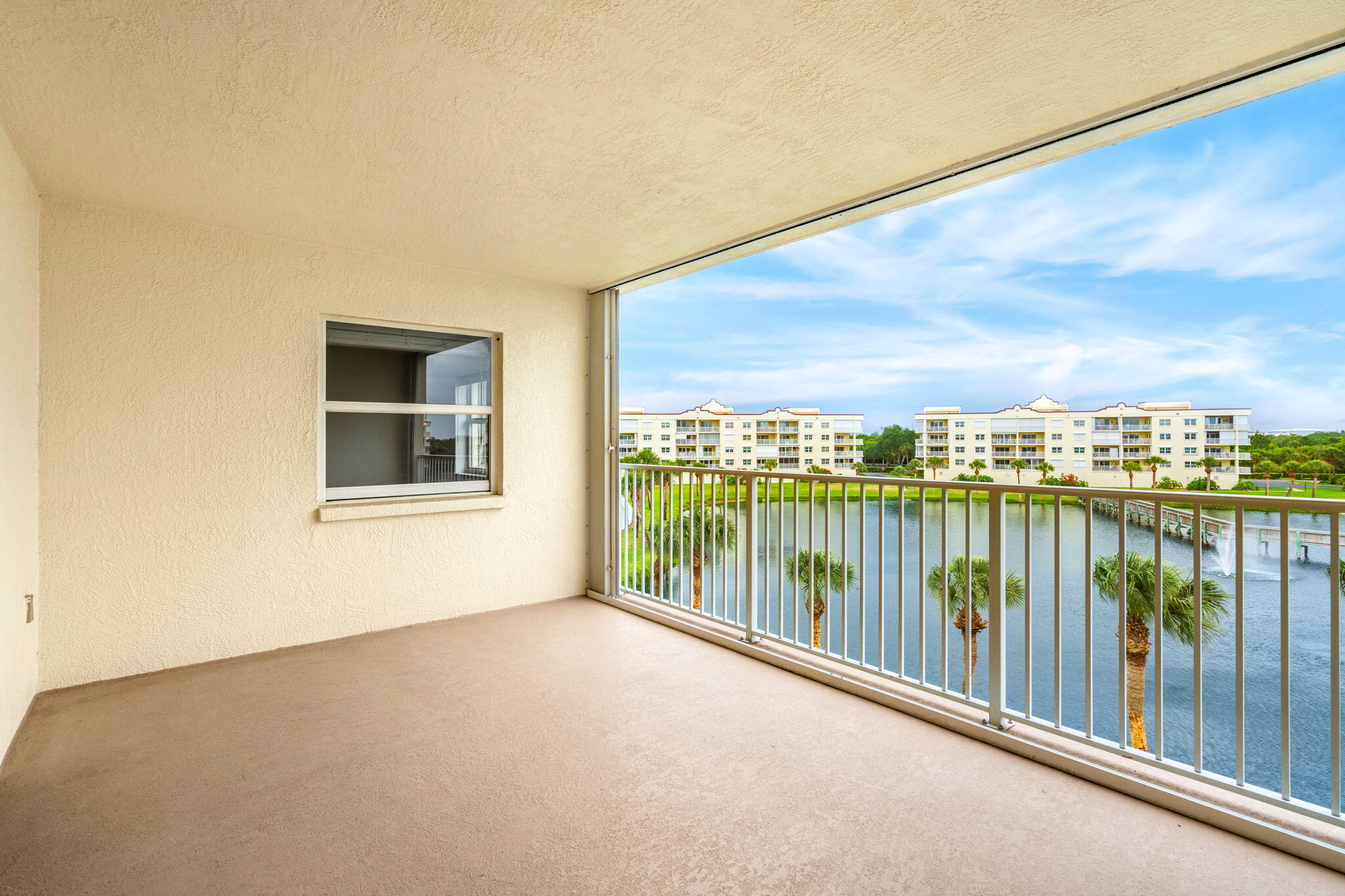 8891 Lake Drive, H404