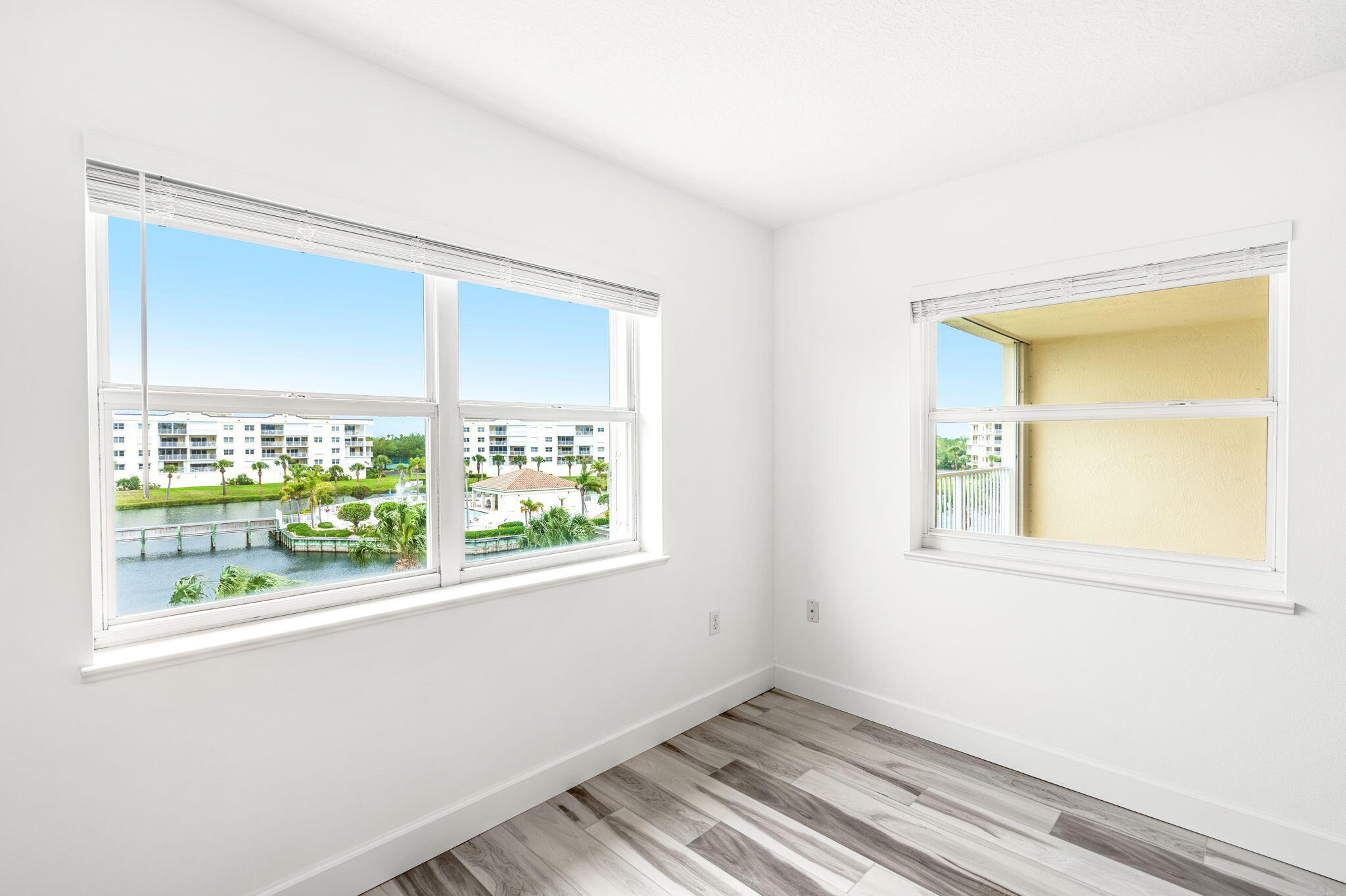 8891 Lake Drive, H404