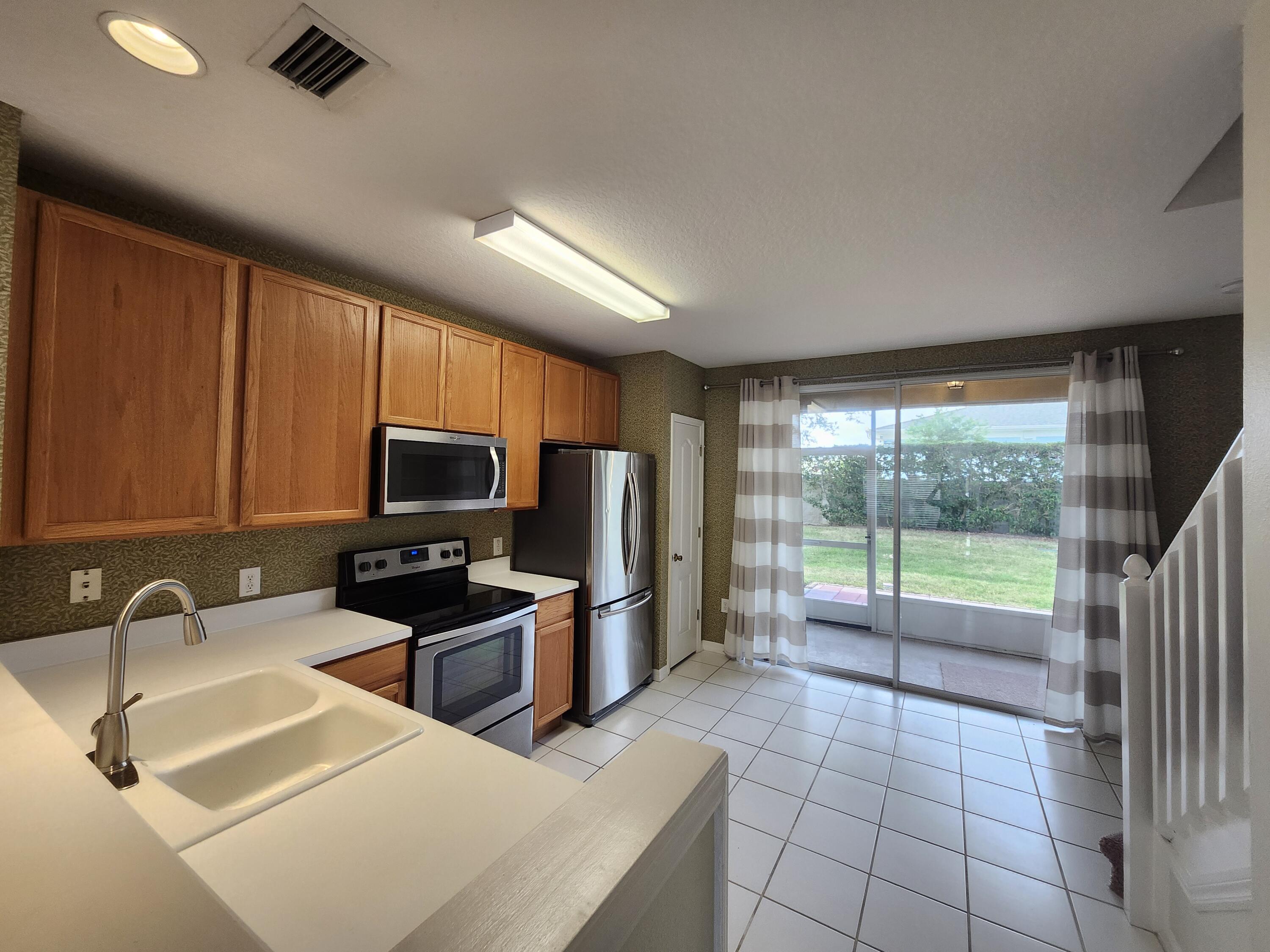 1403 Hampton Park Lane