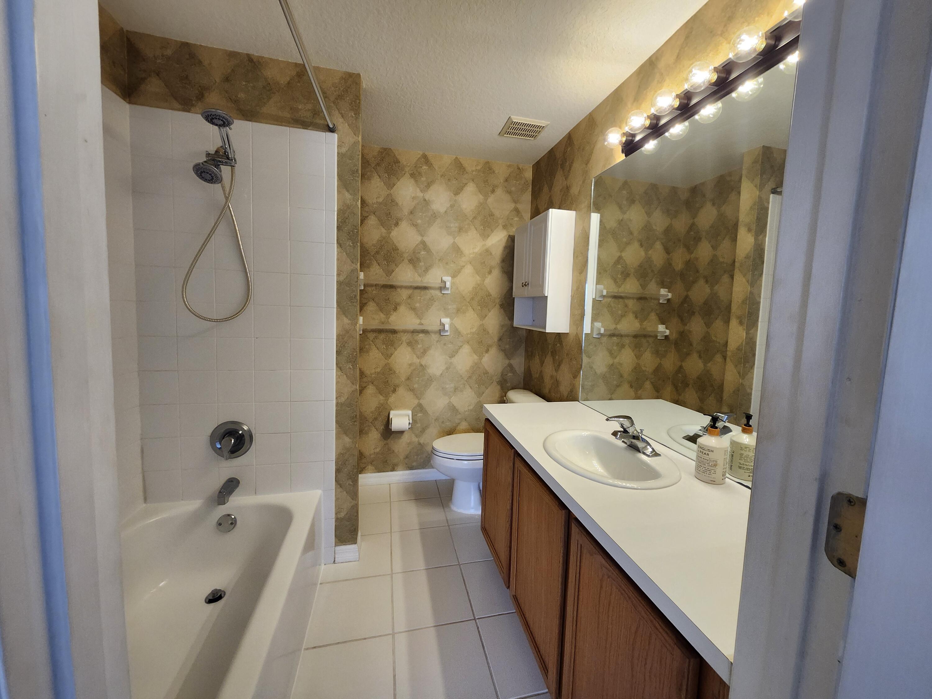 1403 Hampton Park Lane