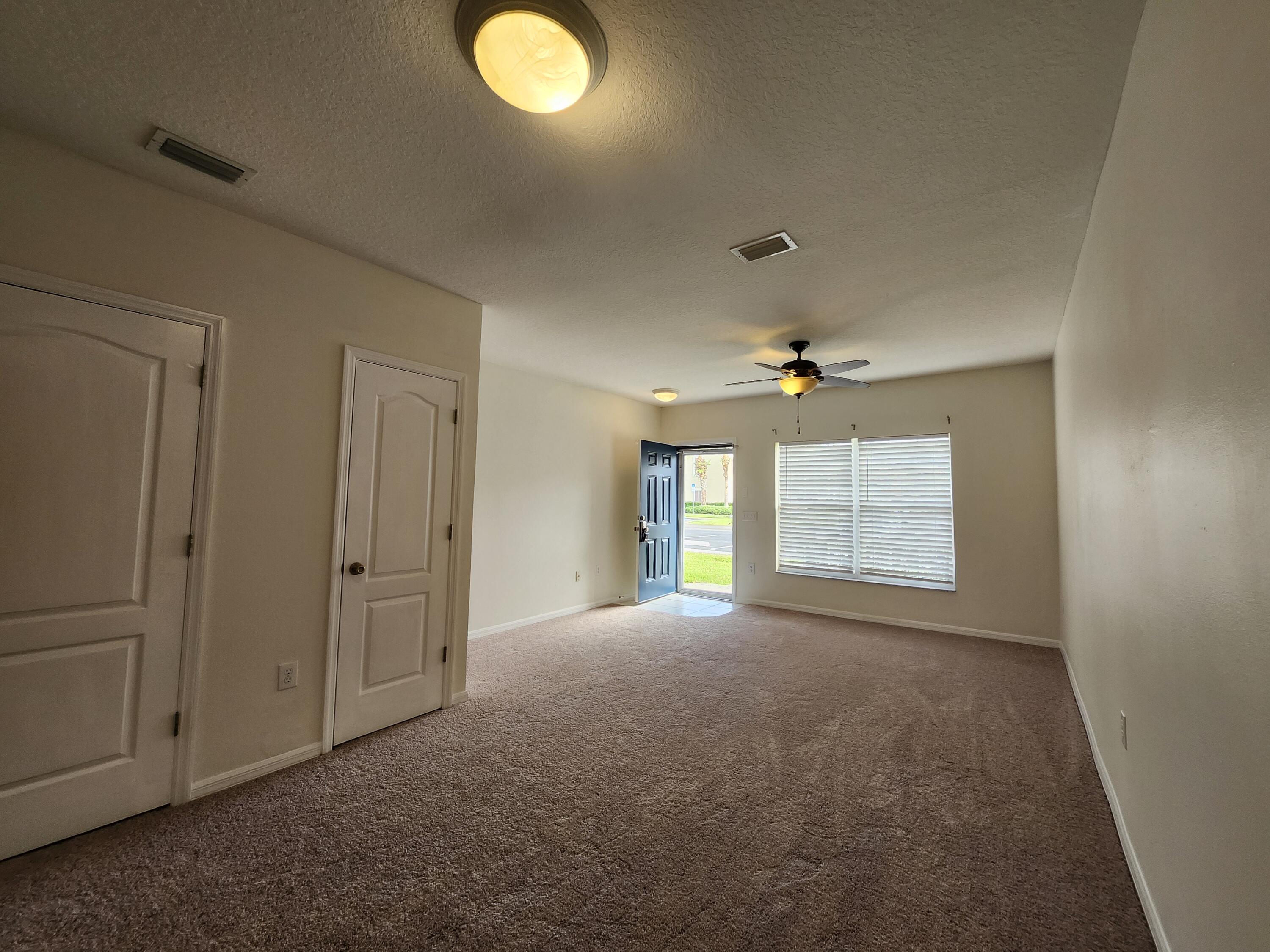 1403 Hampton Park Lane