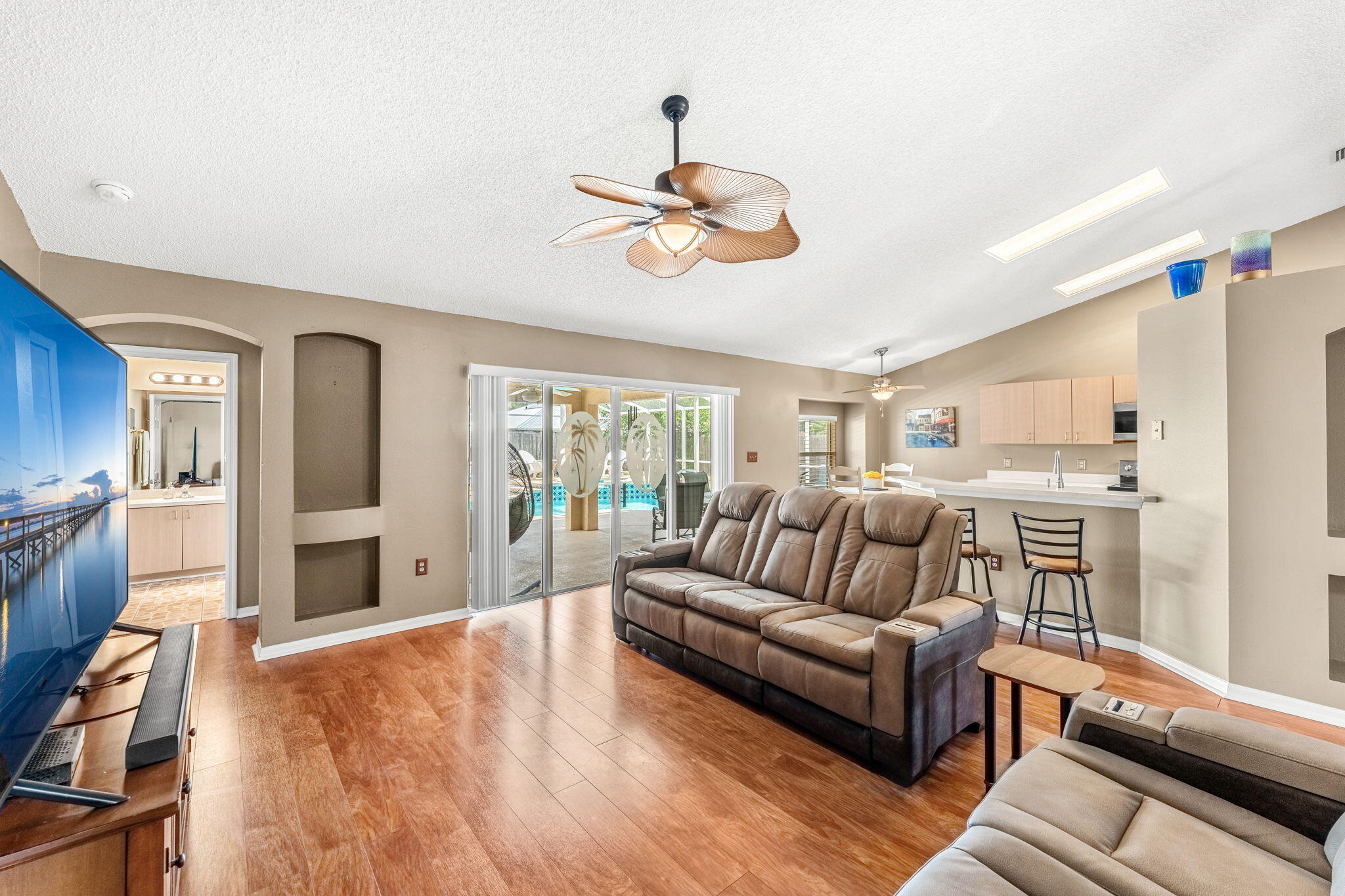 244 Abalone Road NW
