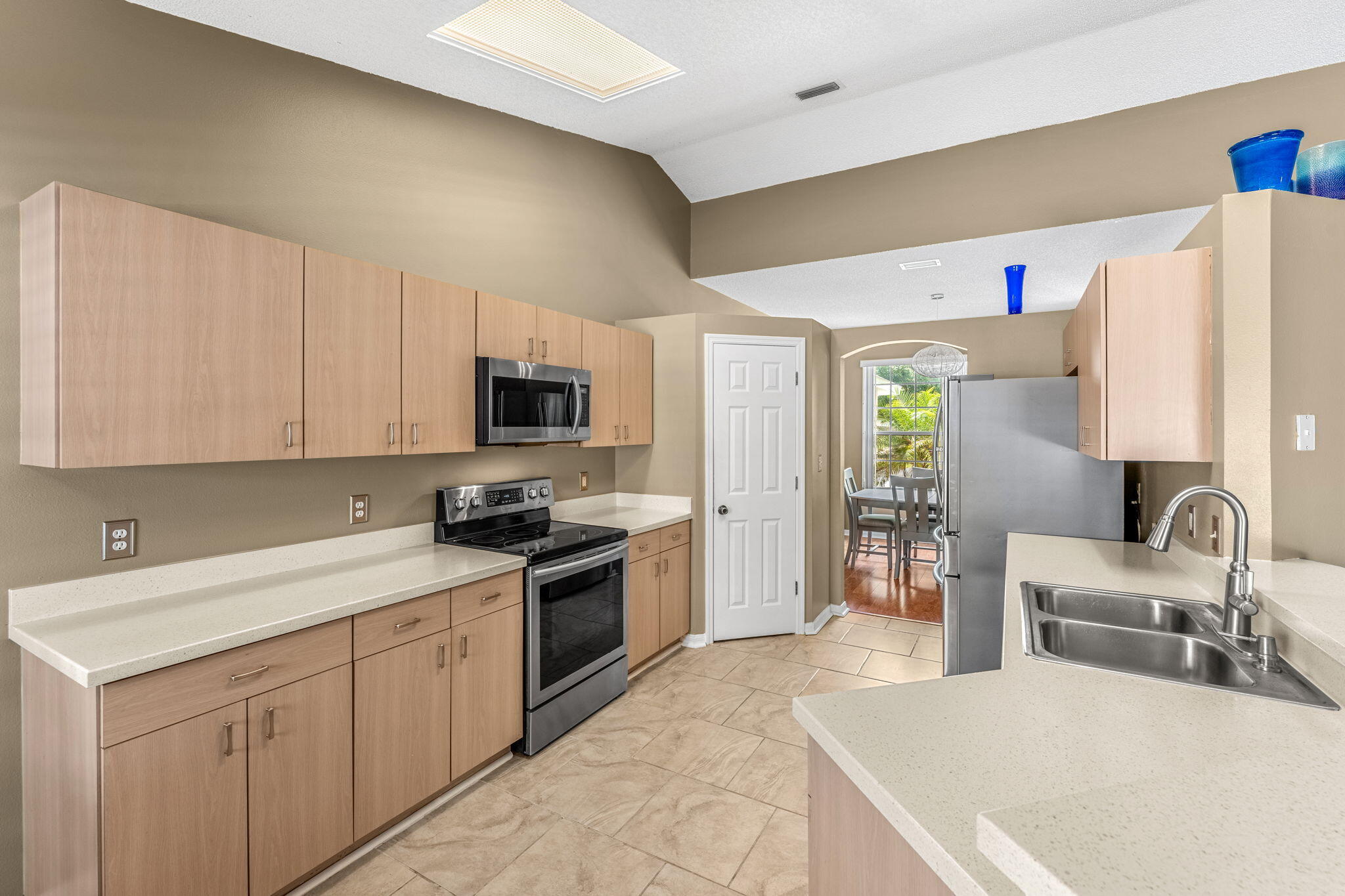 244 Abalone Road NW