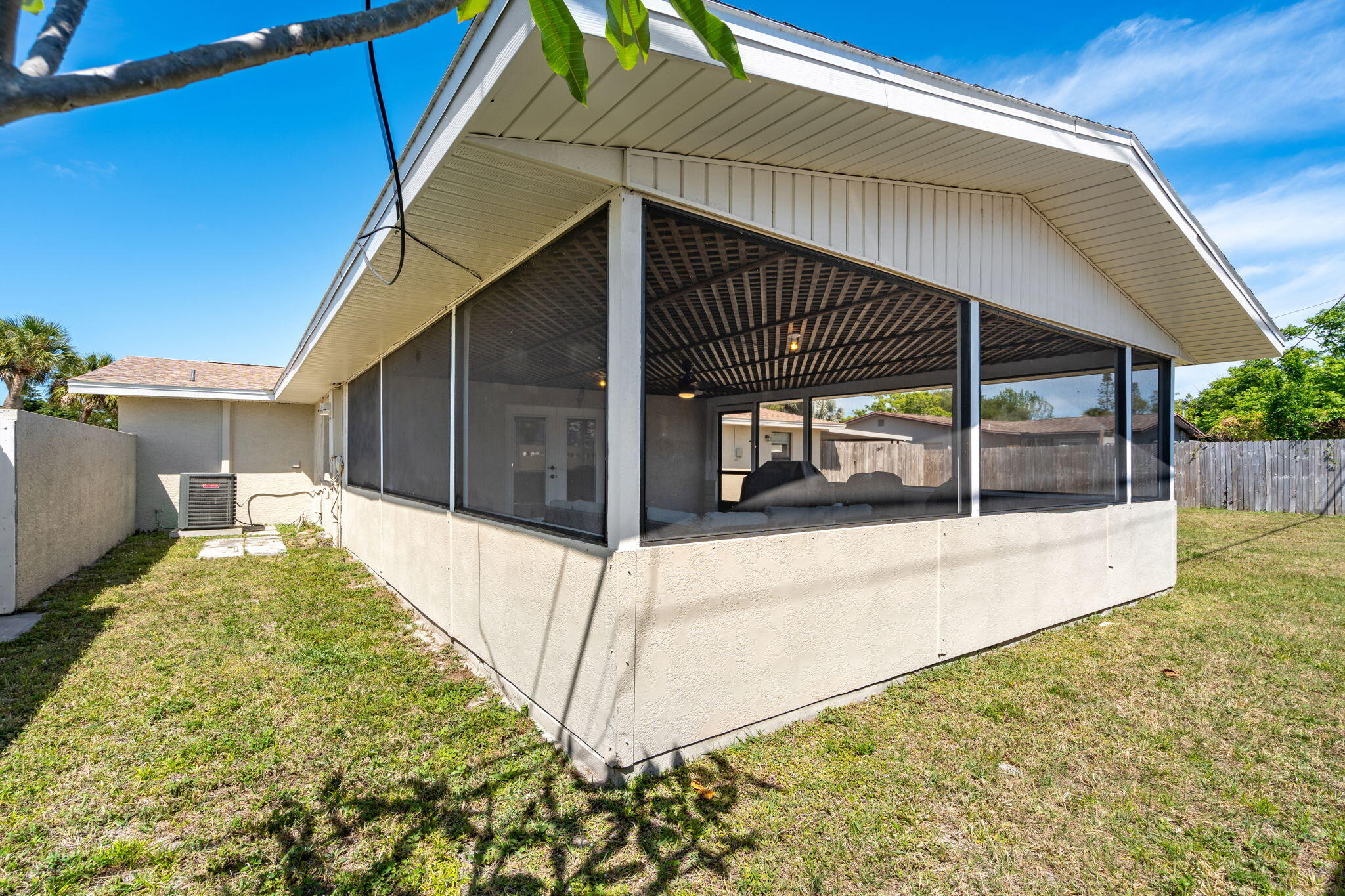 1421 Sunwood Drive