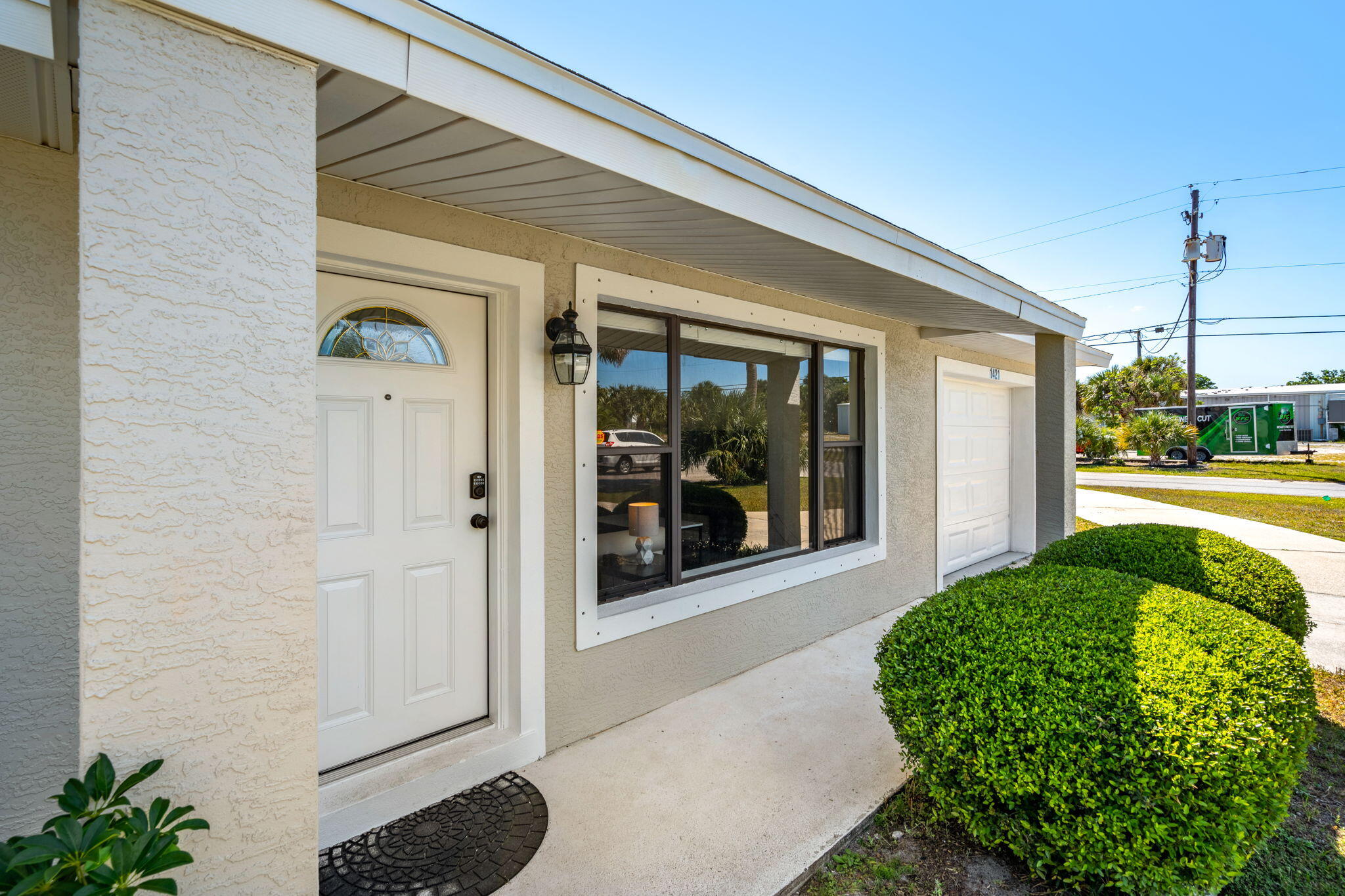 1421 Sunwood Drive