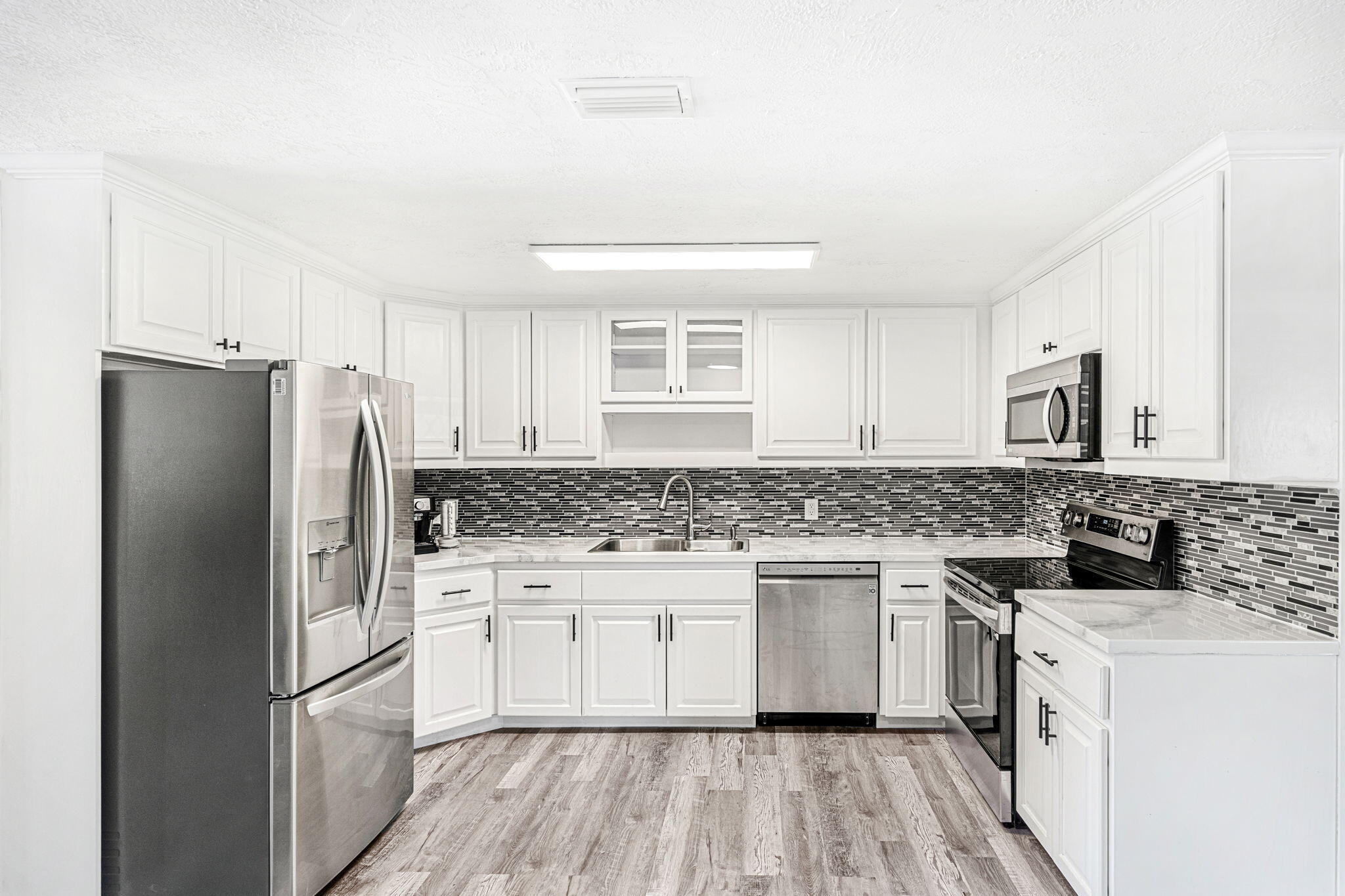 1421 Sunwood Drive