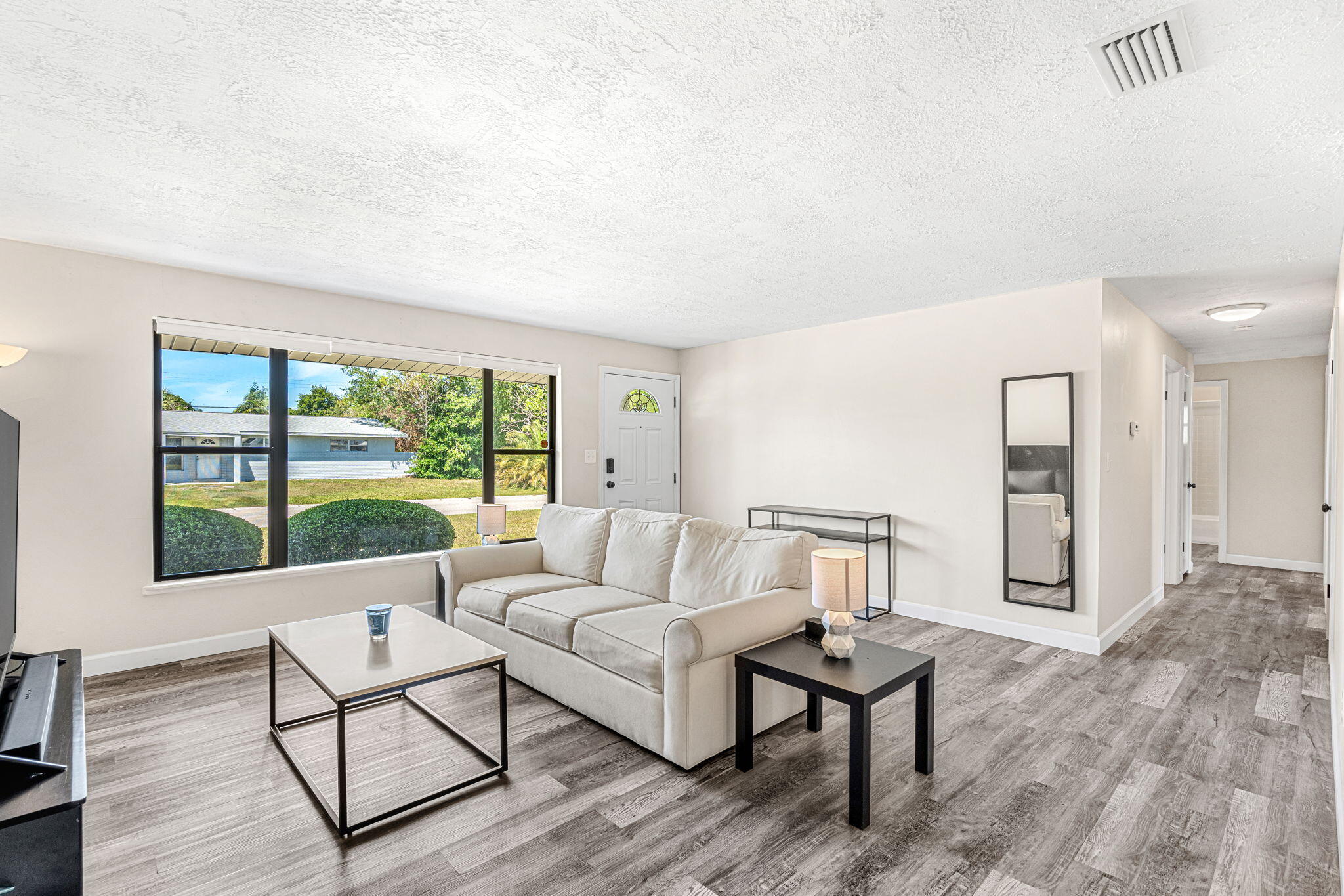 1421 Sunwood Drive