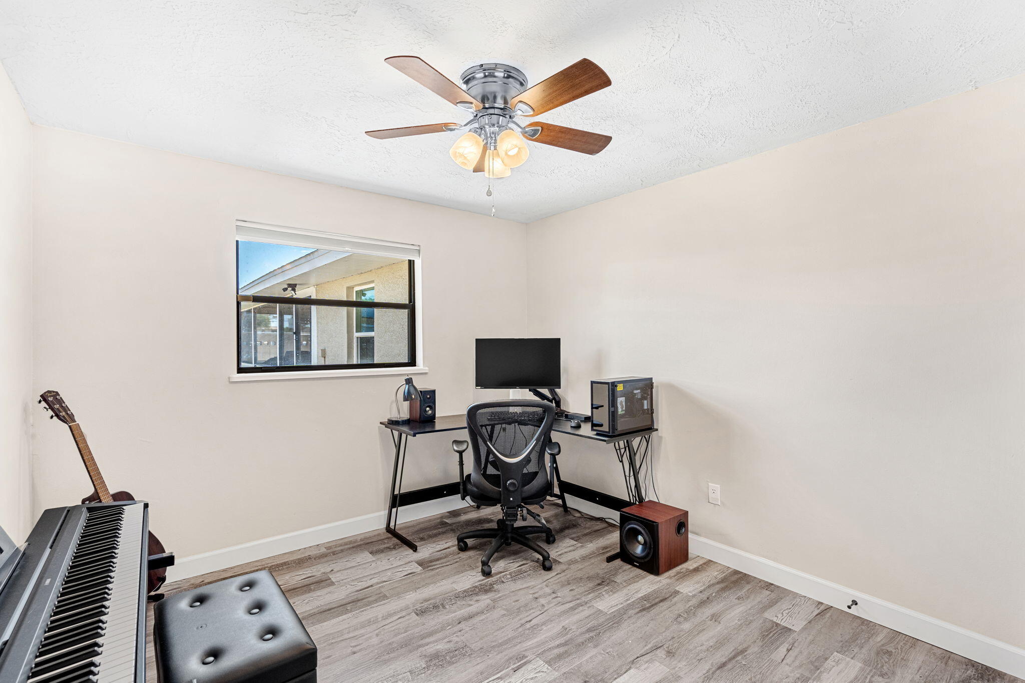 1421 Sunwood Drive