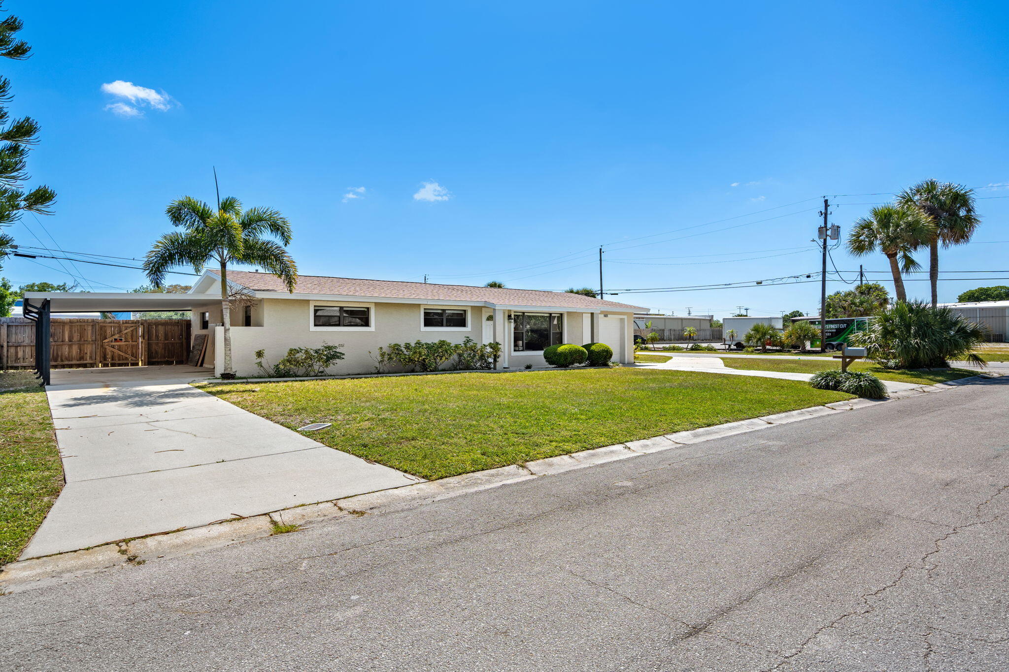 1421 Sunwood Drive