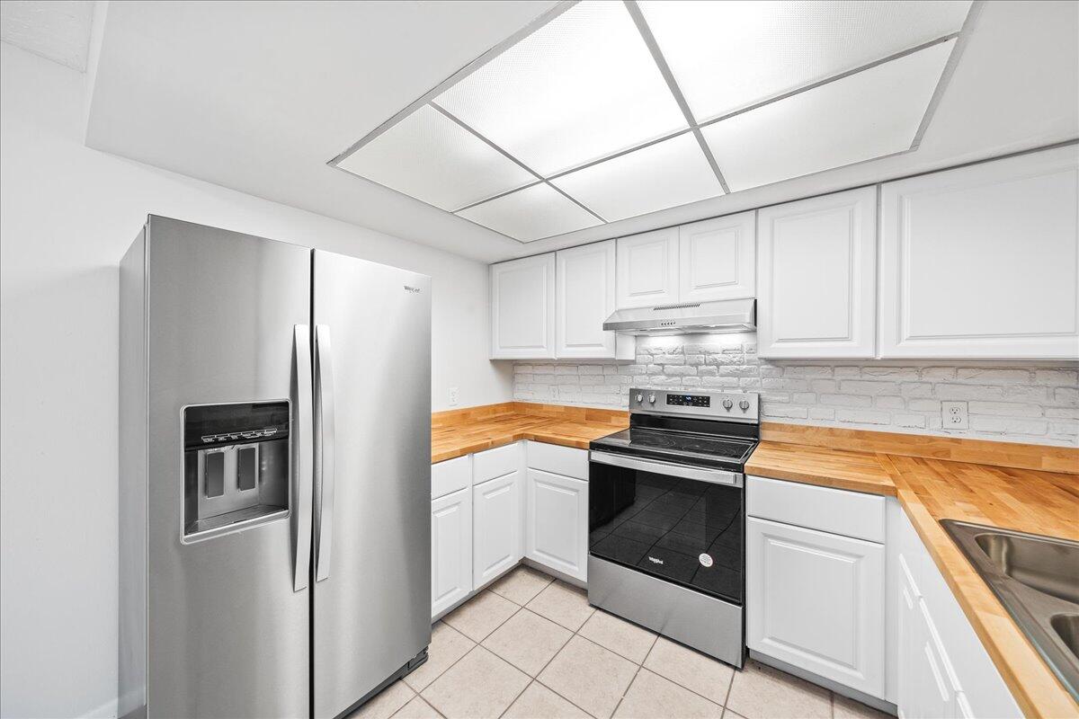 2211 Longbow Road