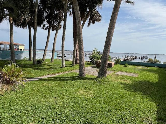 2179 Pineapple Avenue, 2