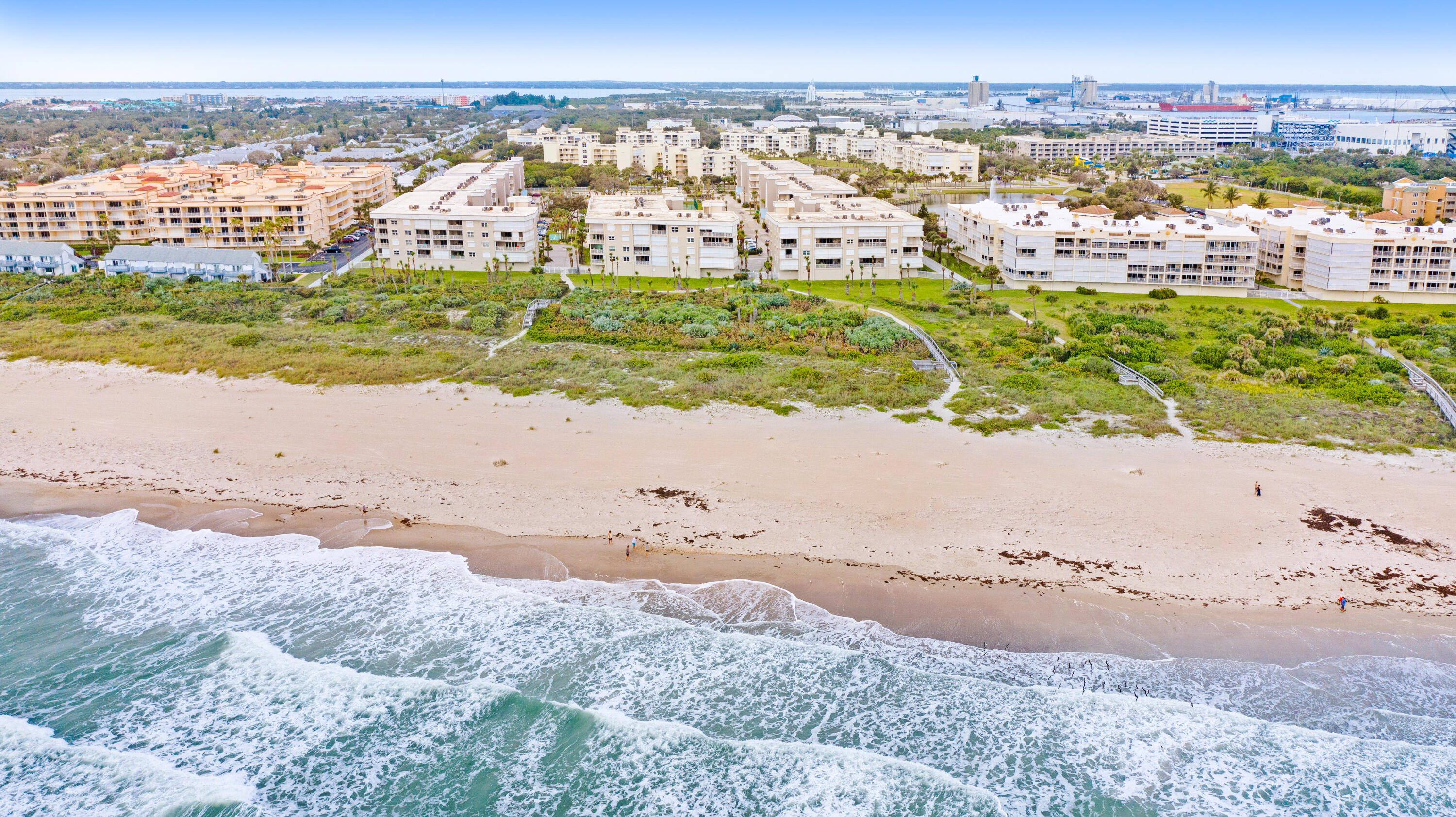 606 Shorewood Drive, C305