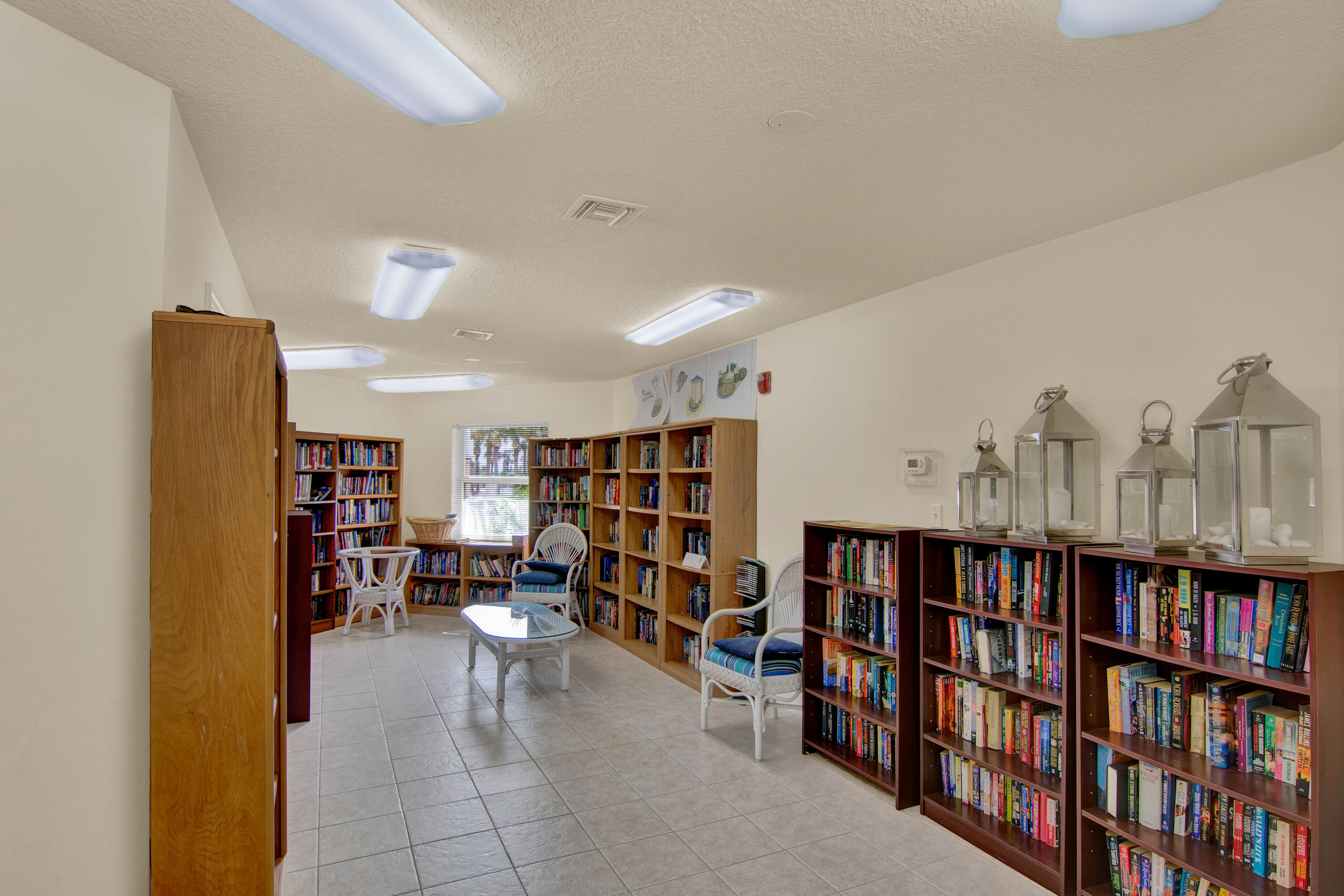 606 Shorewood Drive, C305