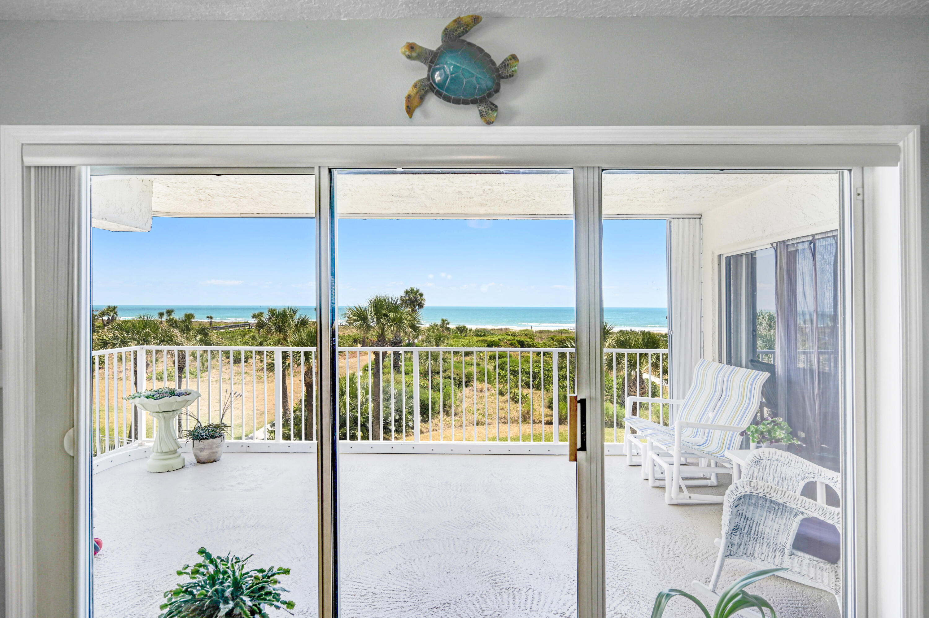 606 Shorewood Drive, C305