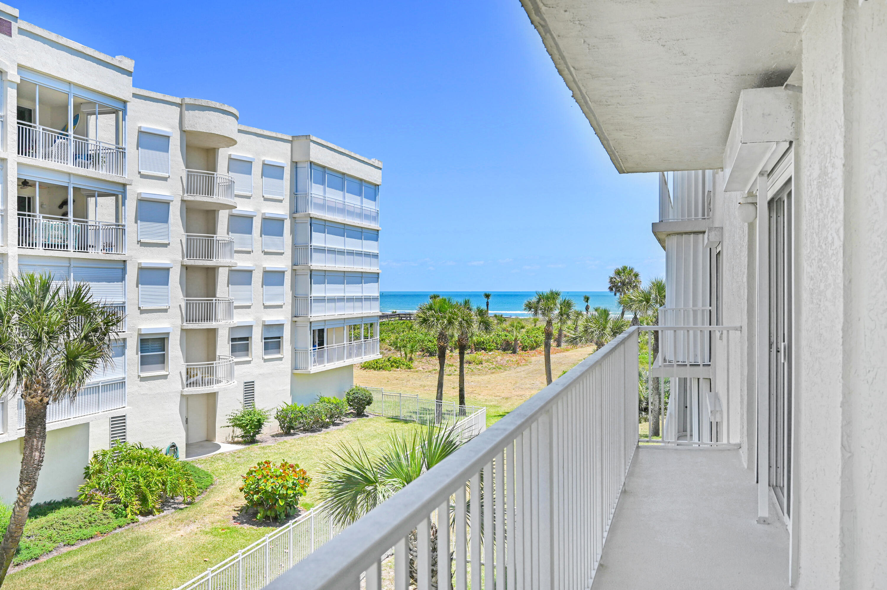606 Shorewood Drive, C305